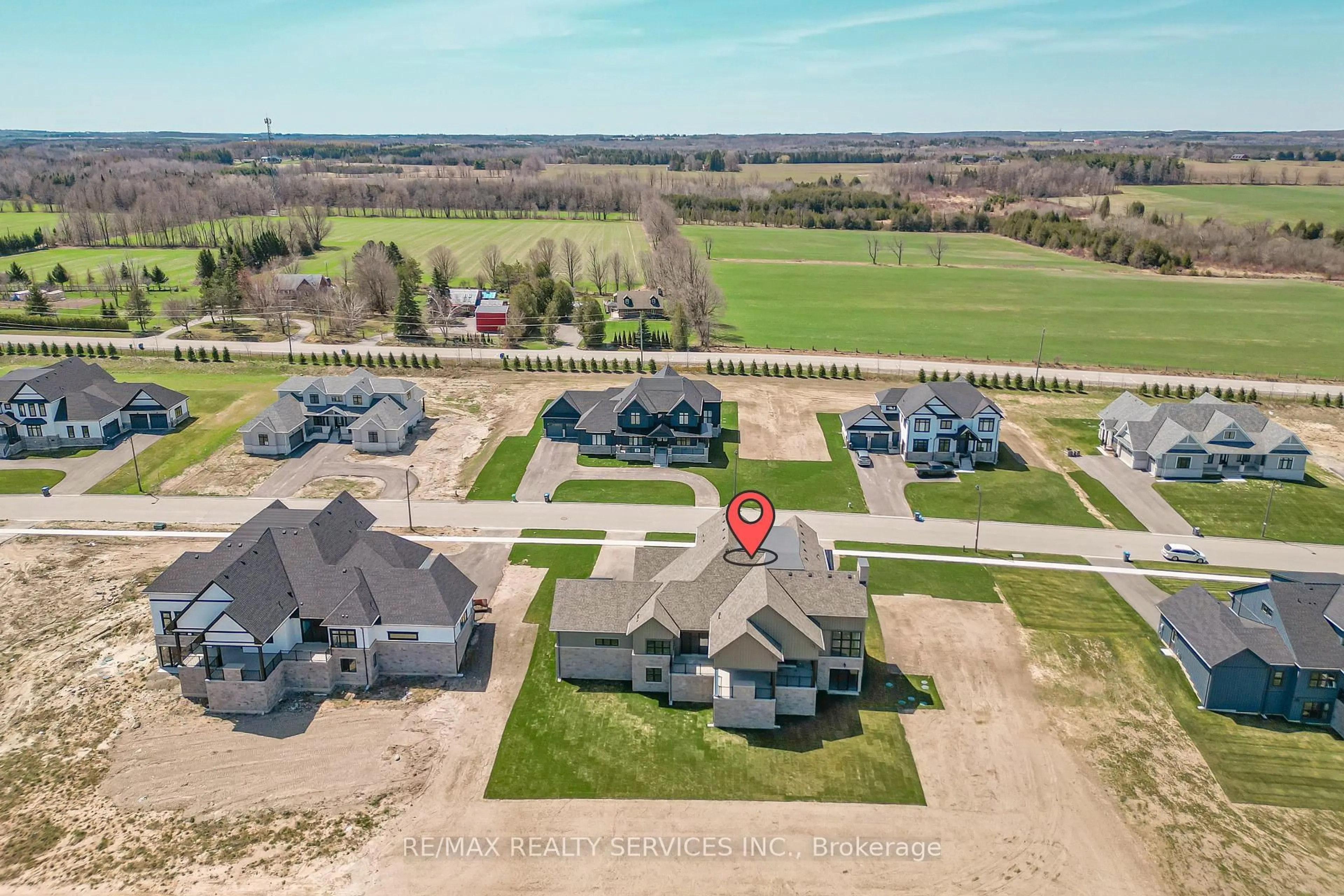 A pic from outside/outdoor area/front of a property/back of a property/a pic from drone, street for 55 William Crisp Dr, Caledon Ontario L7K 2R7