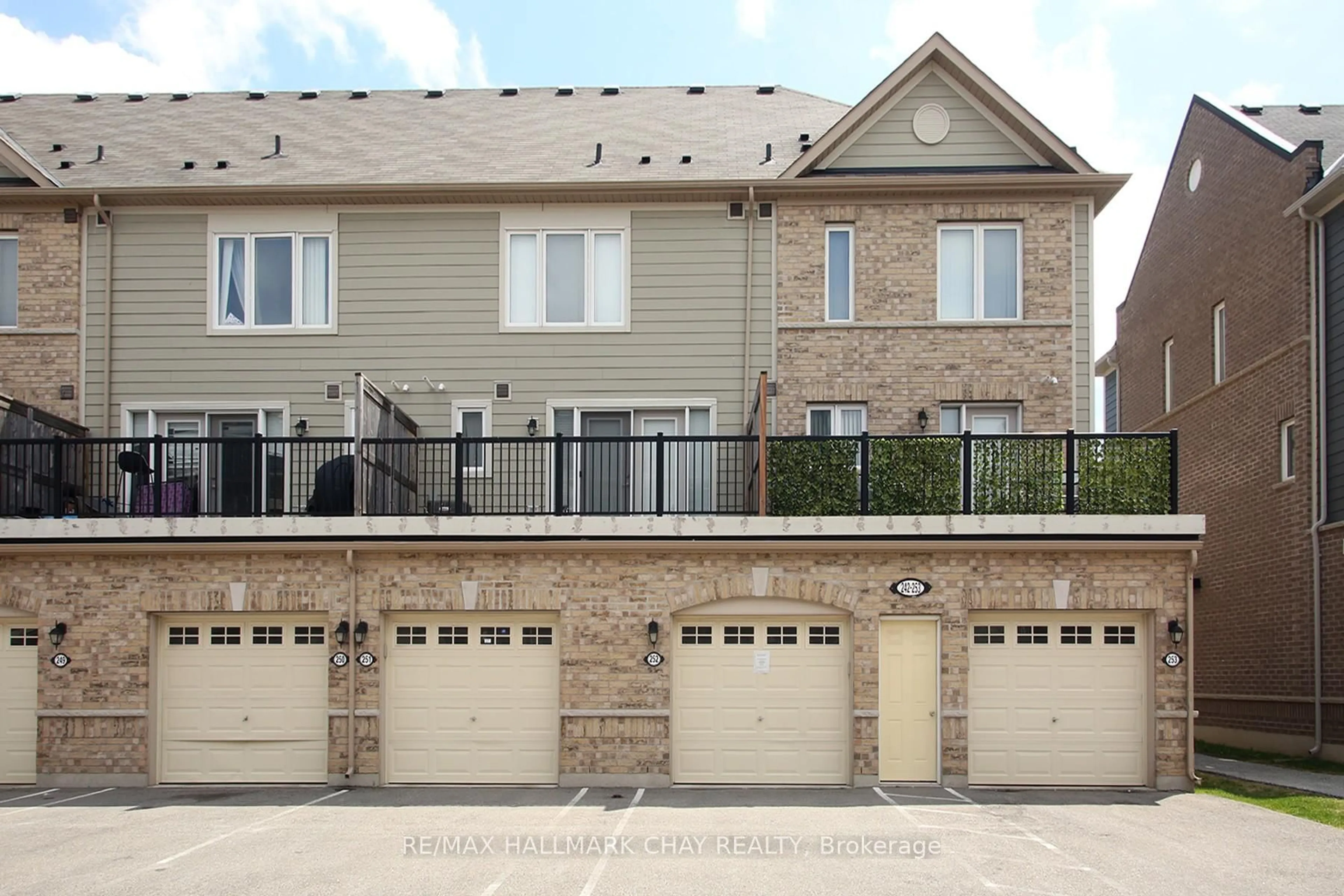 Home with brick exterior material, street for 250 Sunny Meadow Blvd #252, Brampton Ontario L7R 3Y6