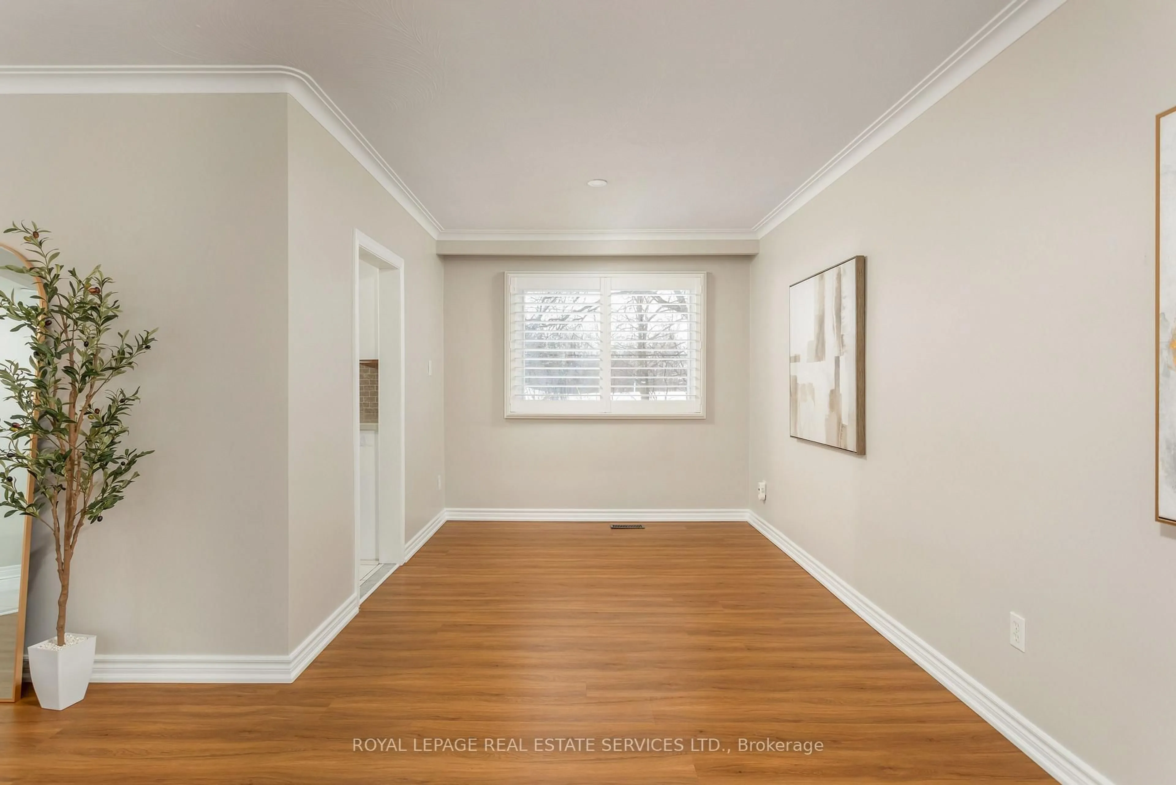 A pic of a room for 1181 Newton Rd, Oakville Ontario L6H 2A1
