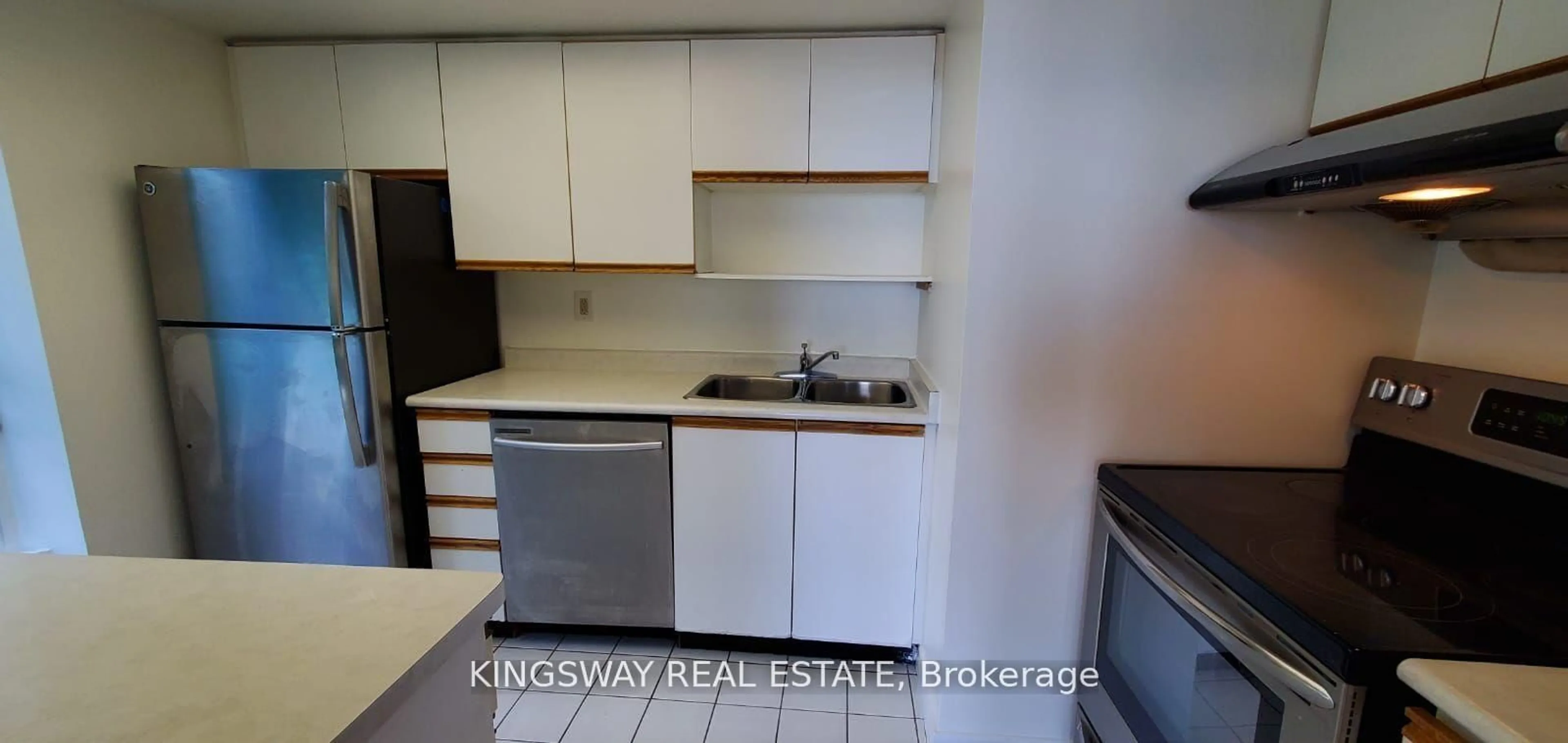 Standard kitchen, unknown for 4470 Tucana Crt #1706, Mississauga Ontario L5R 3K8