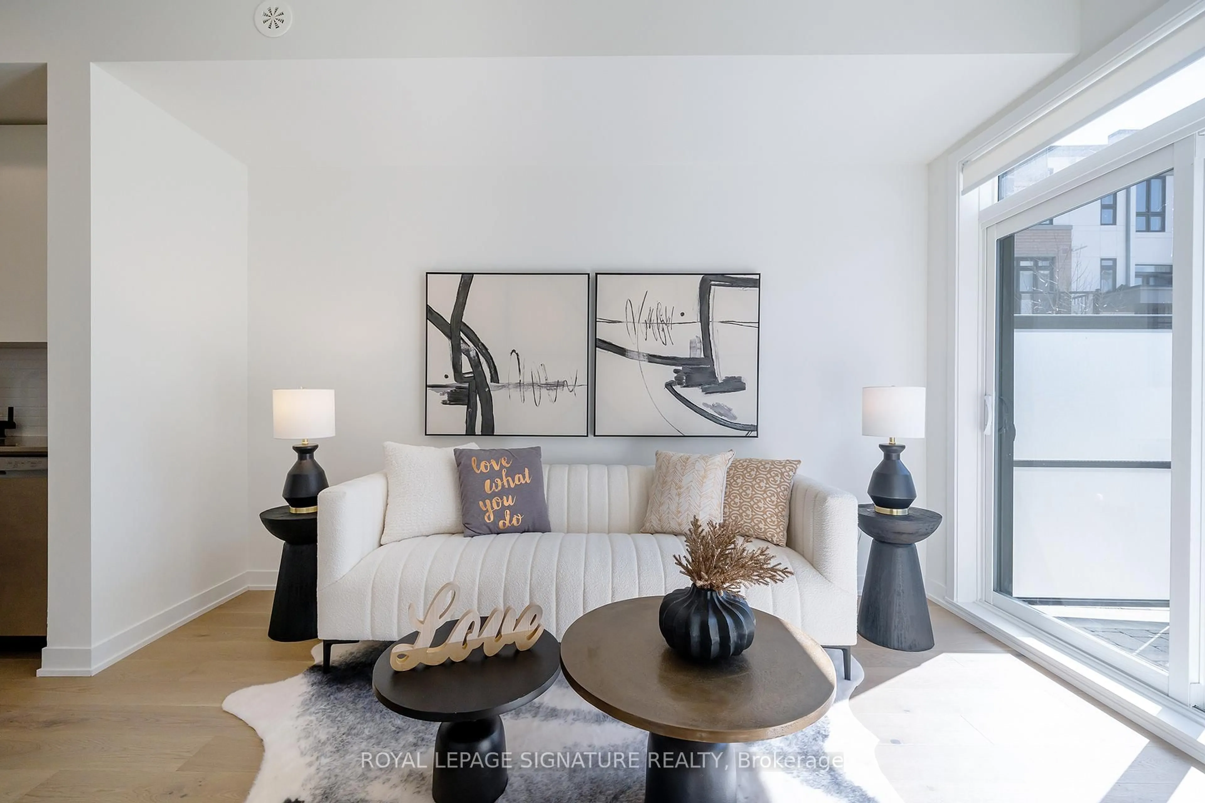 Living room with furniture, unknown for 110 Canon Jackson Dr #113, Toronto Ontario M6M 0C1