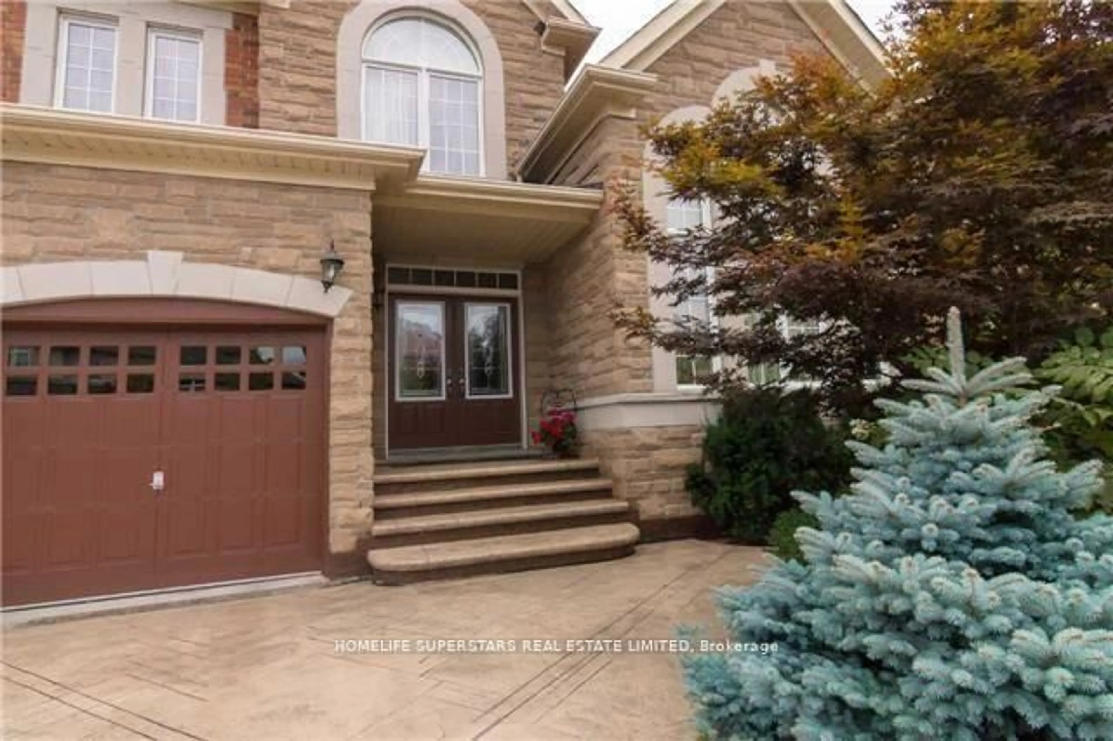 Home with brick exterior material, street for 21 Upperlinks Dr, Brampton Ontario L6P 2T9
