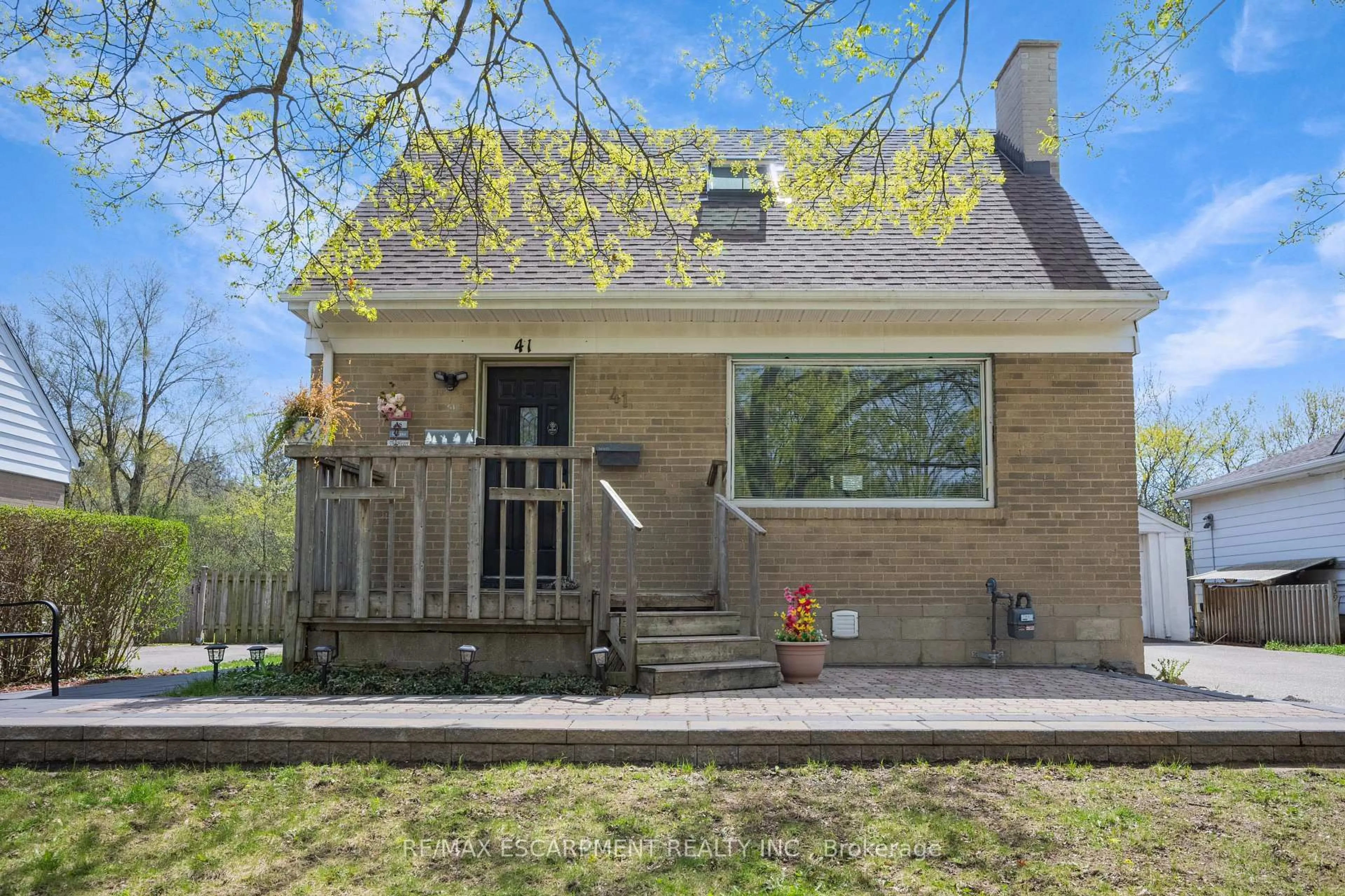 Home with brick exterior material, street for 41 McCaul St, Brampton Ontario L6V 1J1