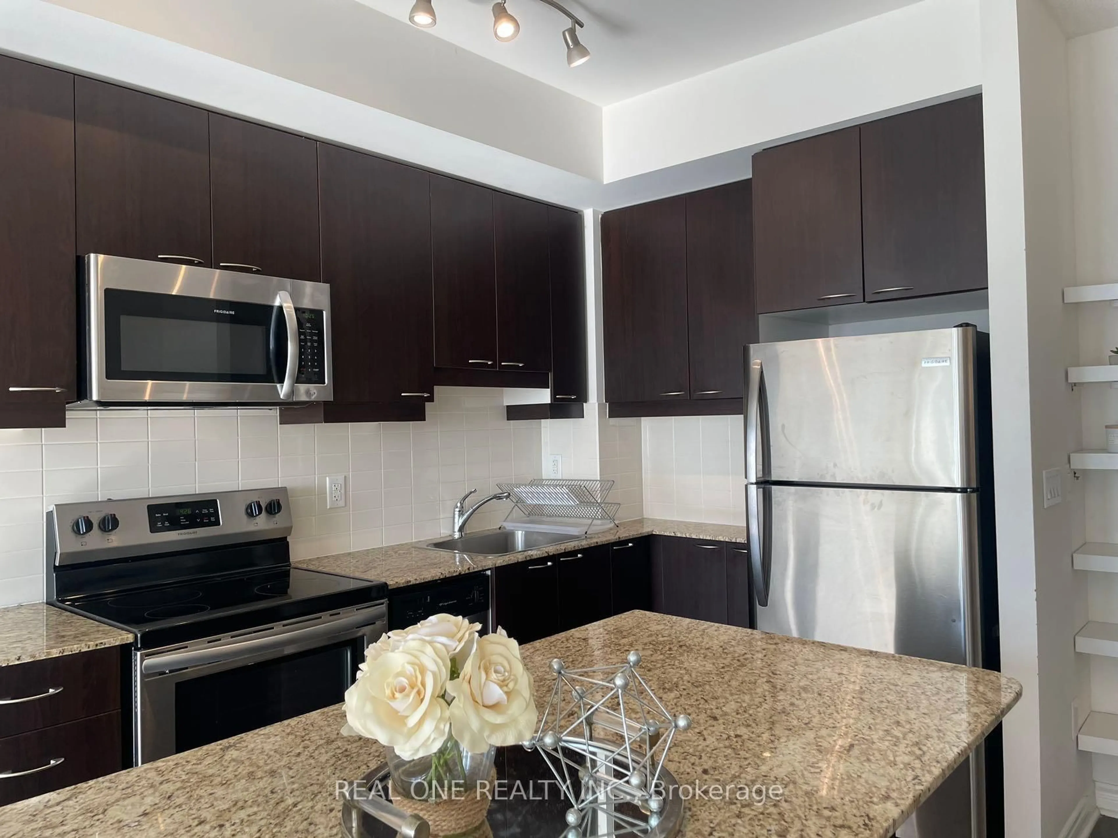 Standard kitchen, unknown for 385 Prince Of Wales Dr #3006, Mississauga Ontario L5B 0C6