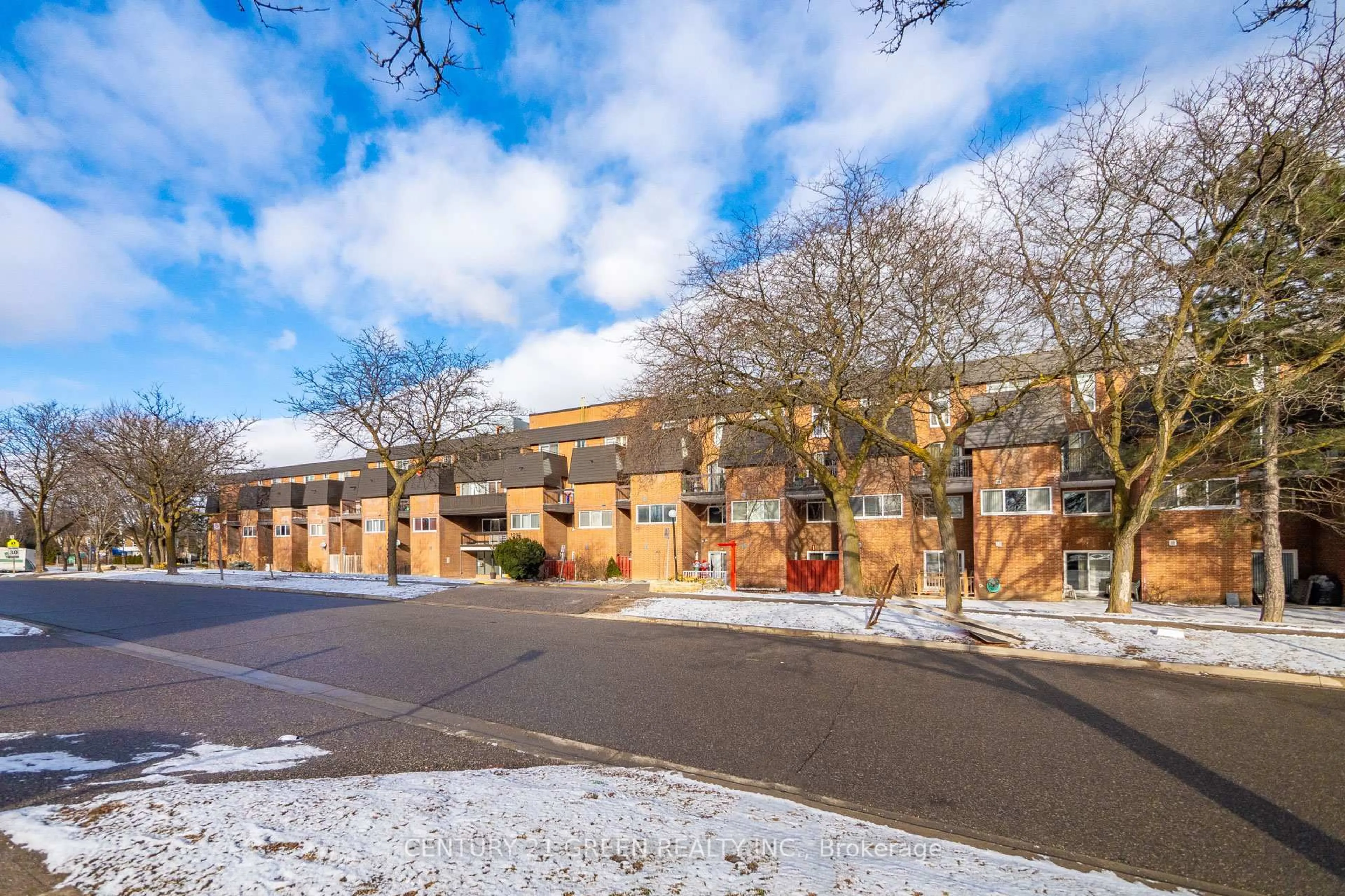 Patio, unknown for 1395 Williamsport Dr #342, Mississauga Ontario L4X 2T4