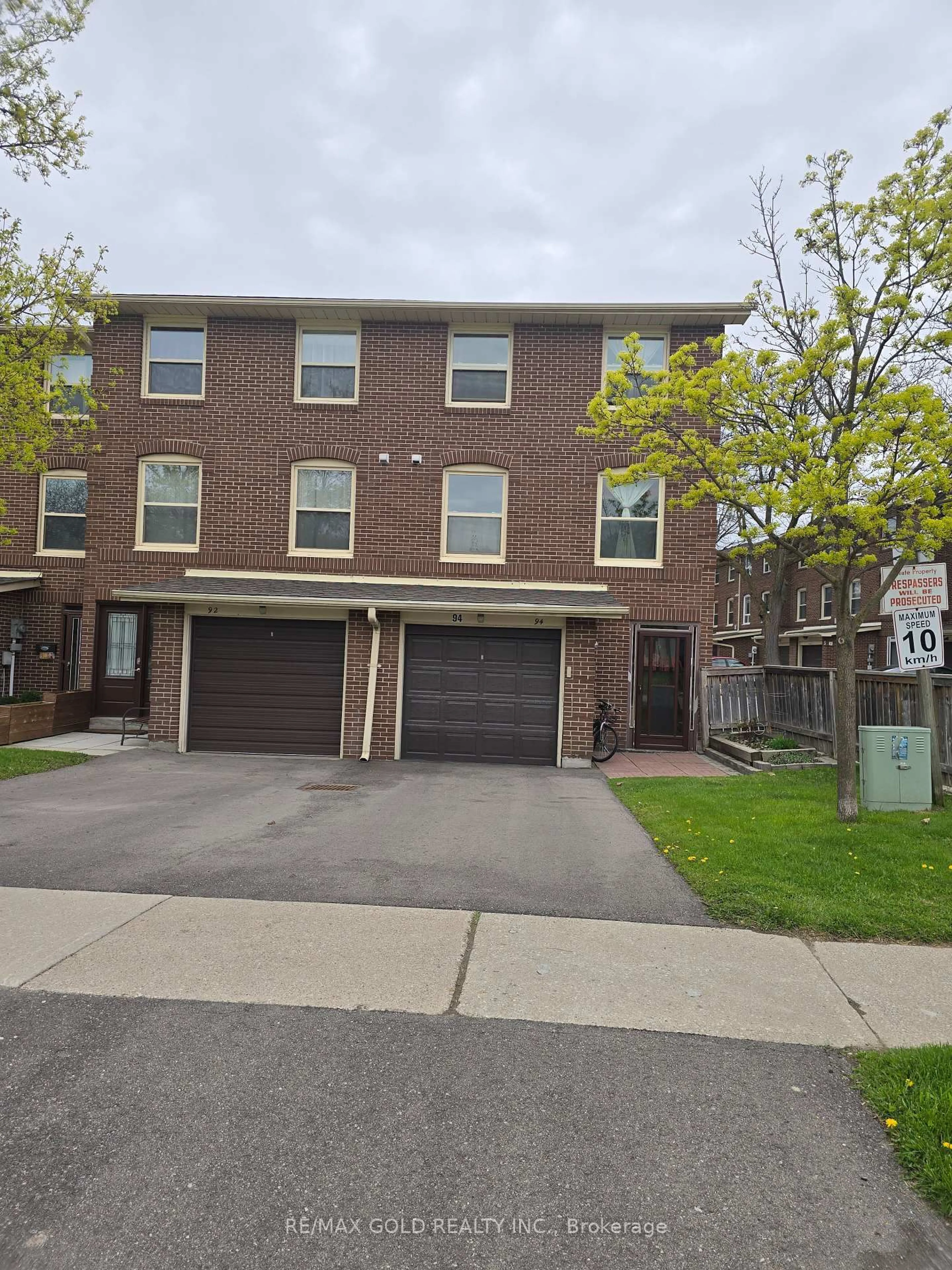 Unknown for 94 Edenborough Dr #24, Brampton Ontario L6T 3A4