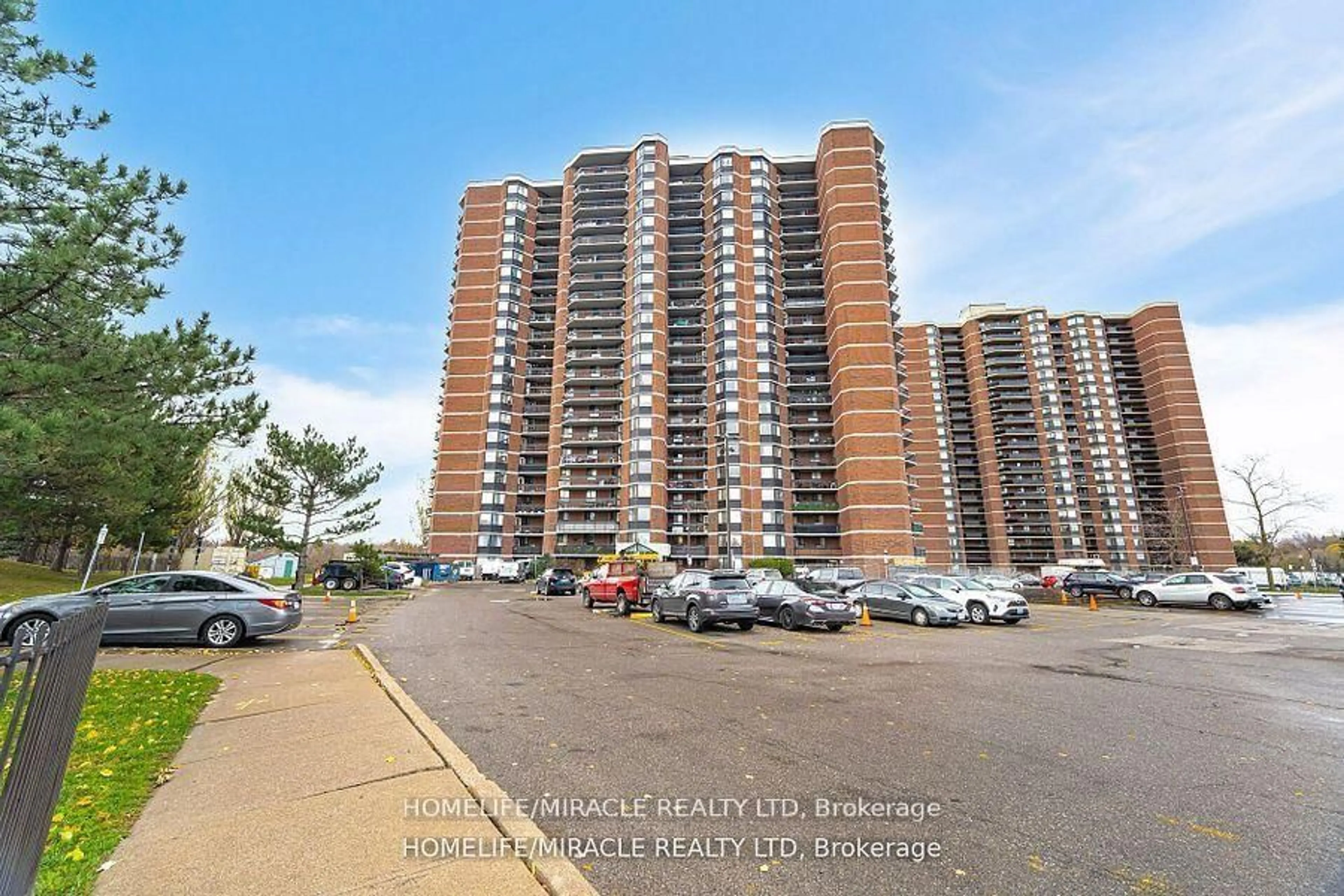 A pic from outside/outdoor area/front of a property/back of a property/a pic from drone, unknown for 236 Albion Rd #1802, Toronto Ontario M9W 6A6