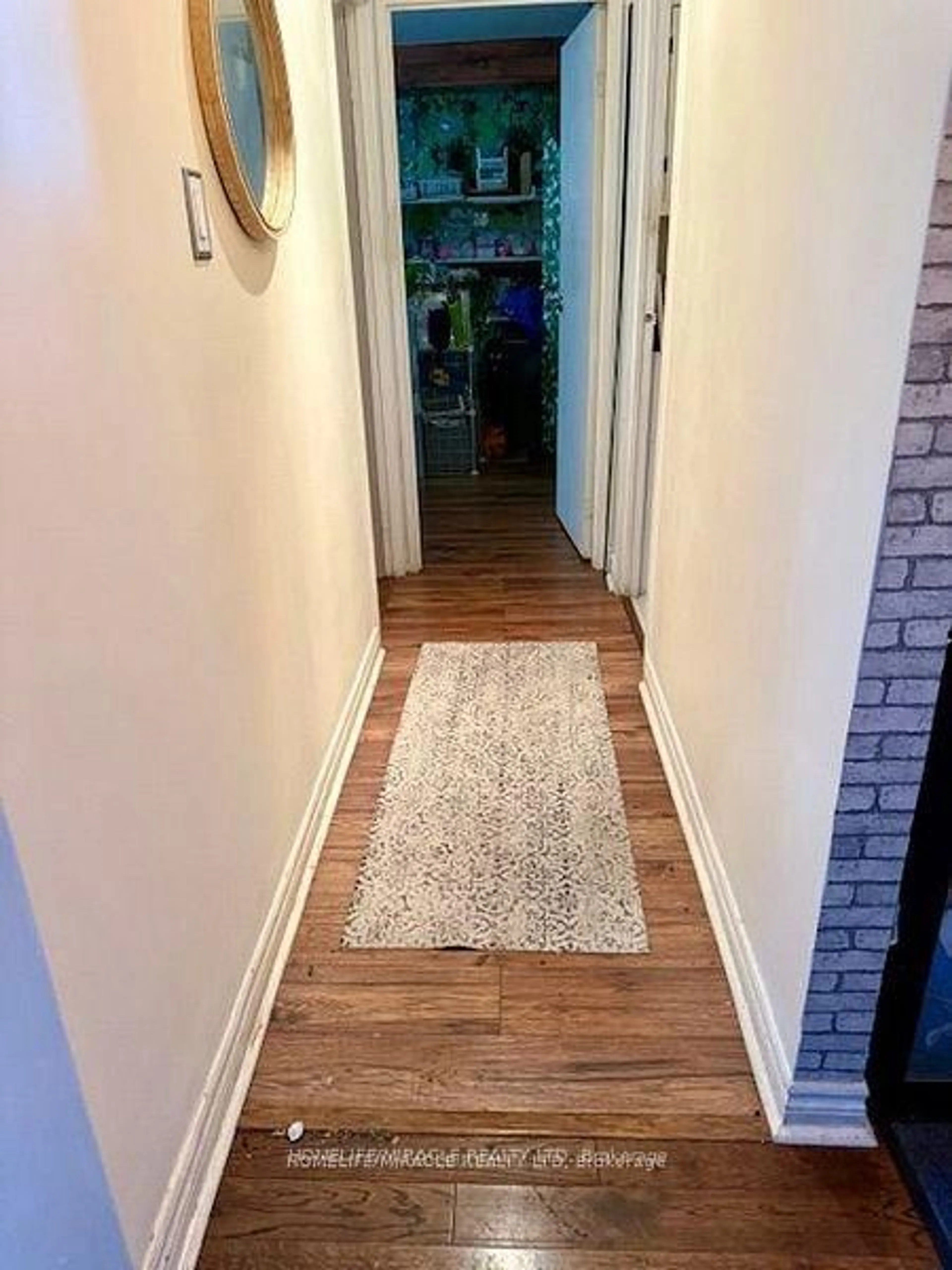 Indoor entryway for 236 Albion Rd #1802, Toronto Ontario M9W 6A6