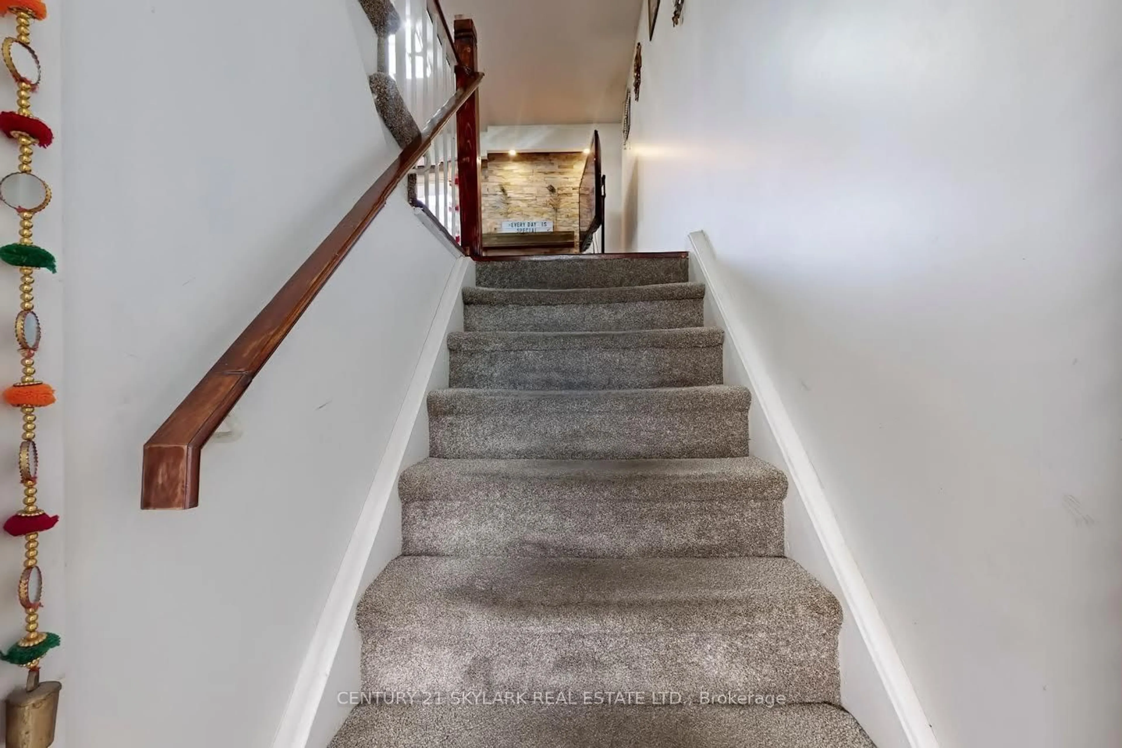 Stairs for 452 Silverstone Dr #44, Toronto Ontario M9V 3K8