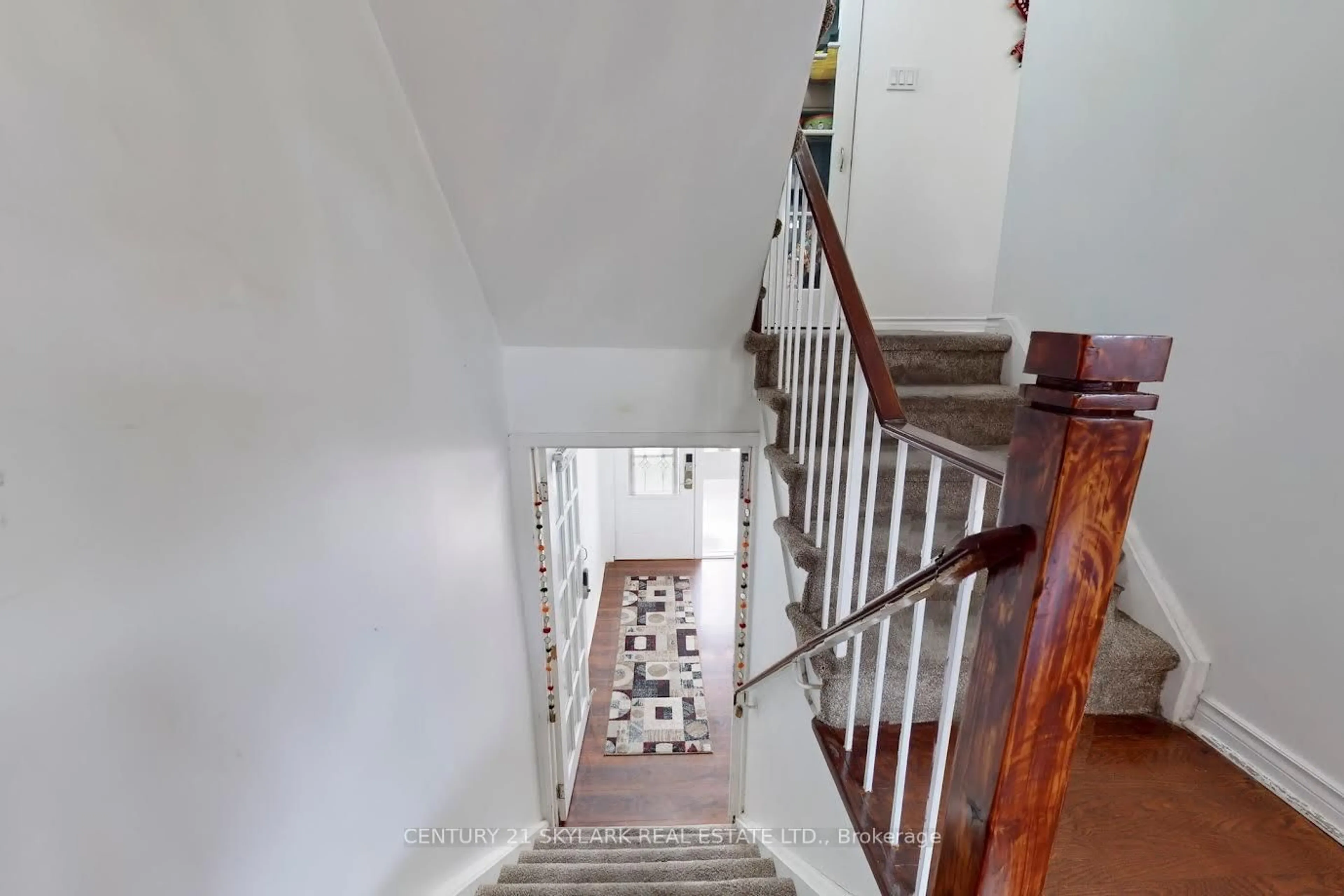 Stairs for 452 Silverstone Dr #44, Toronto Ontario M9V 3K8