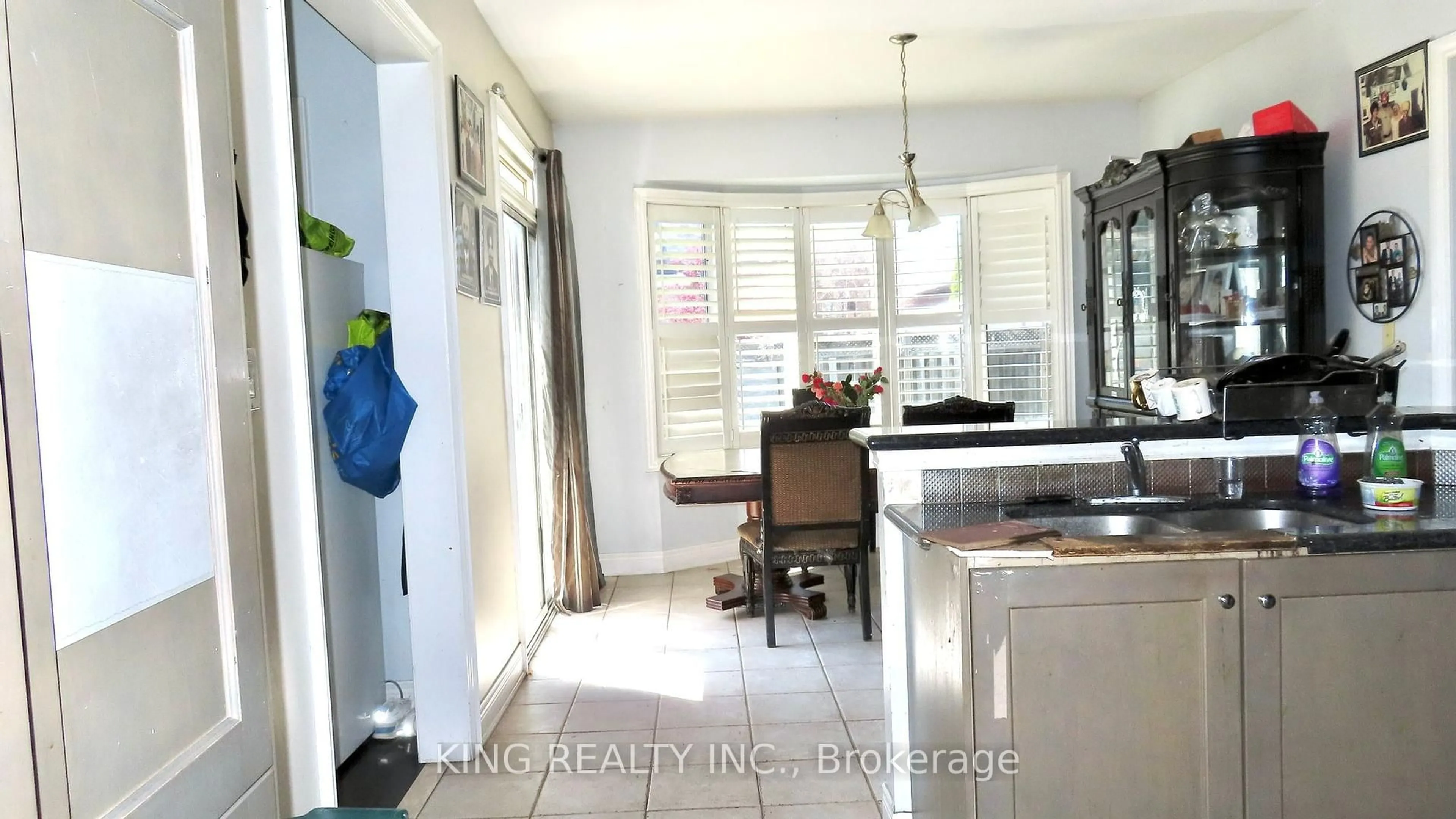 Unknown for 34 Lynnvalley Cres, Brampton Ontario L6P 2E1