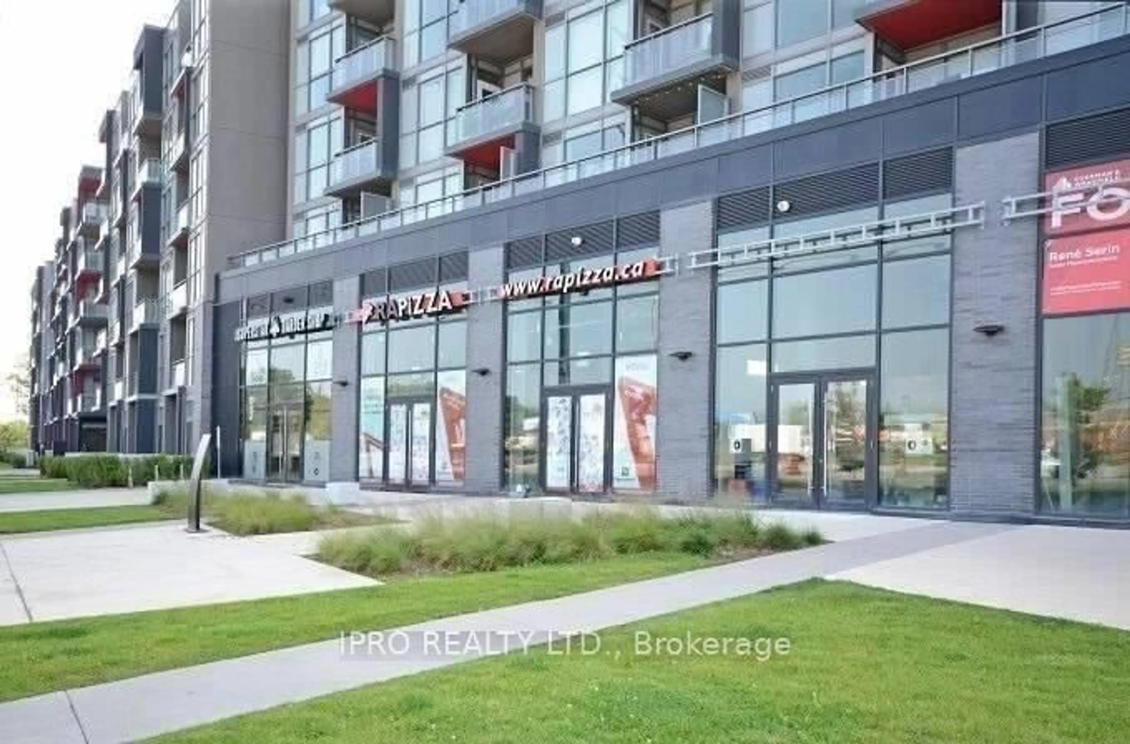 Indoor foyer for 5240 Dundas St #B204, Burlington Ontario L7R 3X4