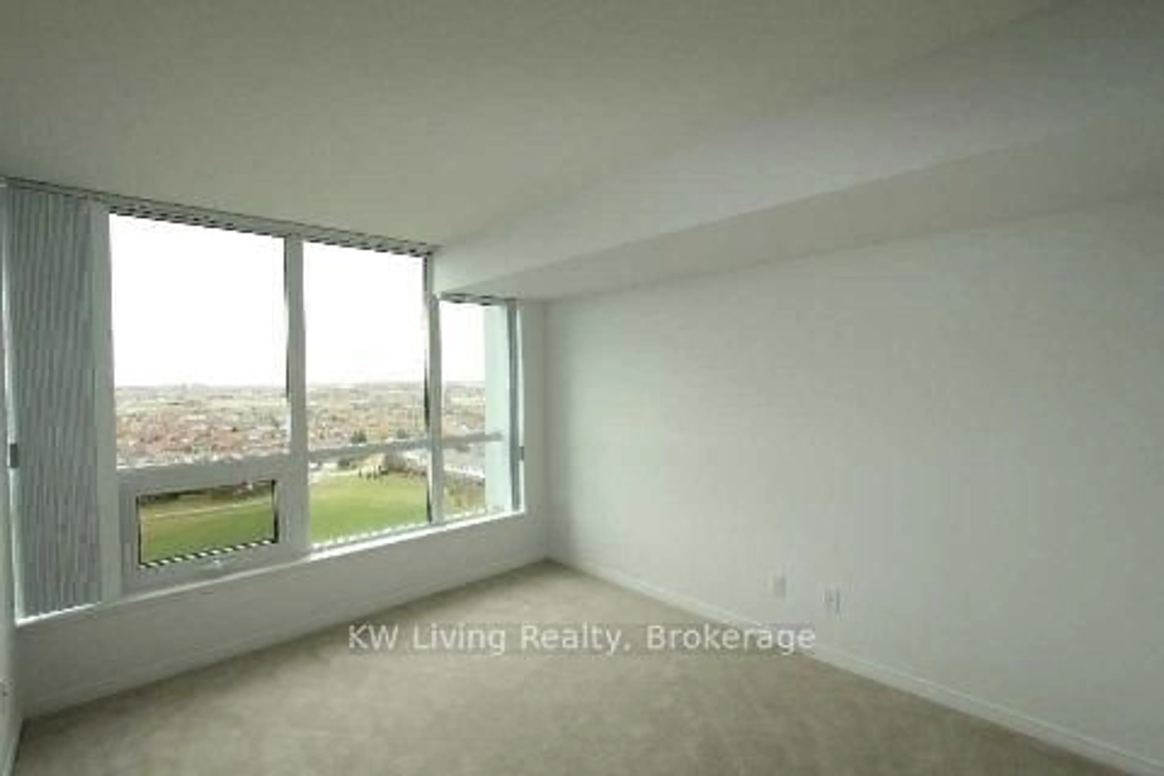 A pic of a room for 4900 Glen Erin Dr #1505, Mississauga Ontario L5M 7S2