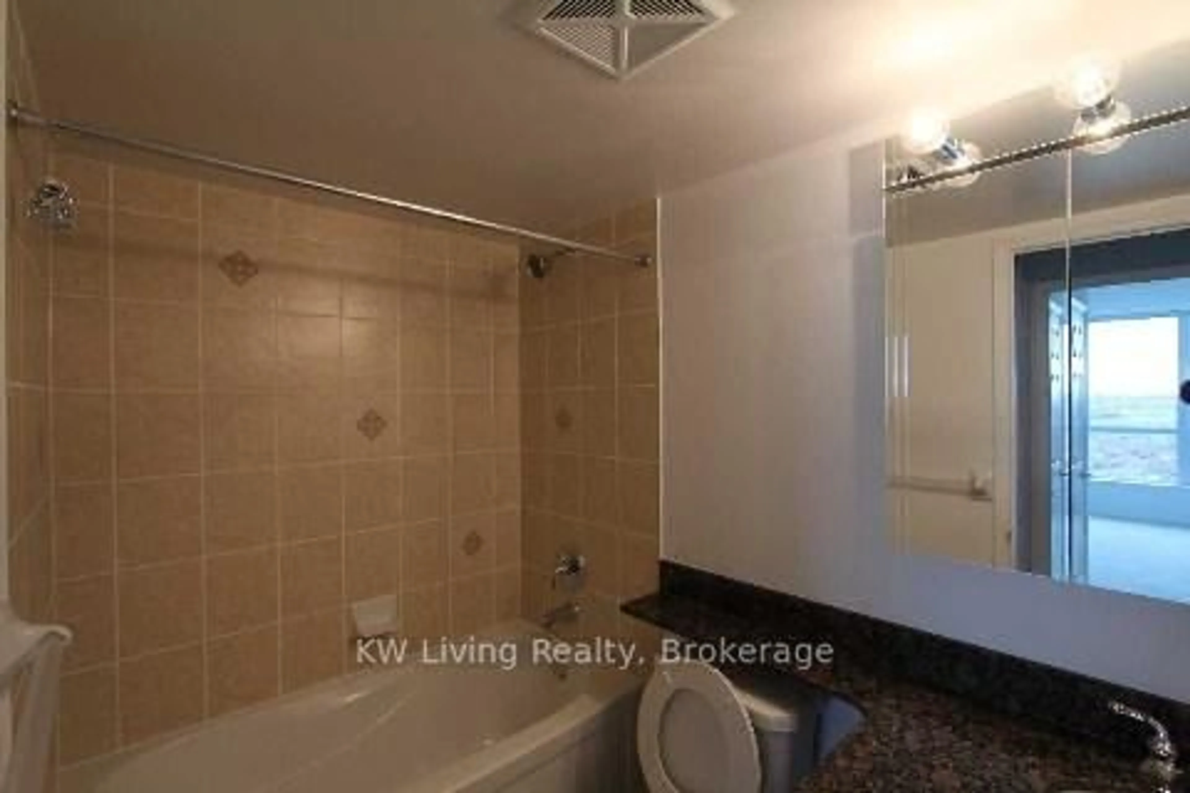 A pic of a room for 4900 Glen Erin Dr #1505, Mississauga Ontario L5M 7S2