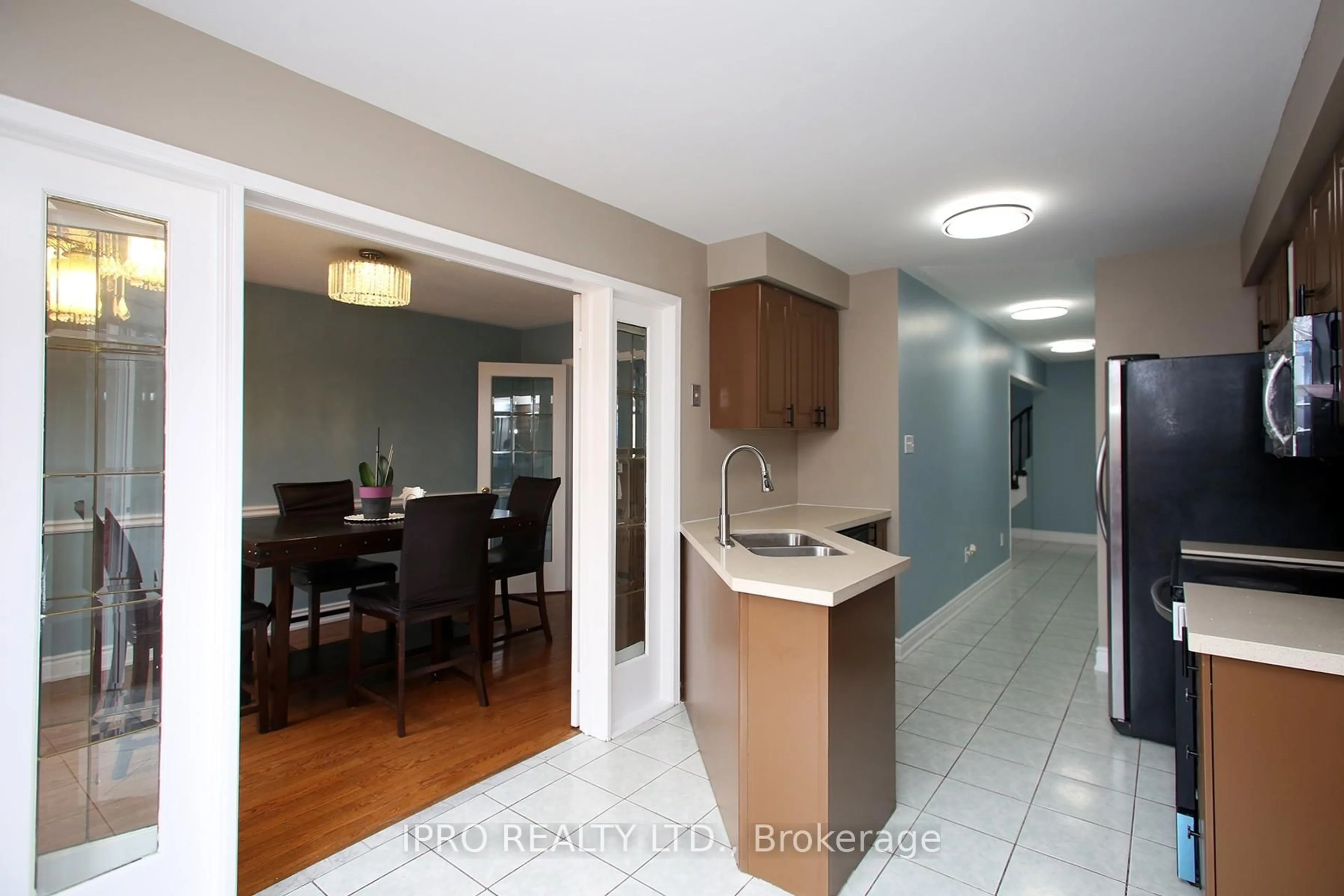 Unknown for 3043 Pendleton Rd, Mississauga Ontario L5N 7C5