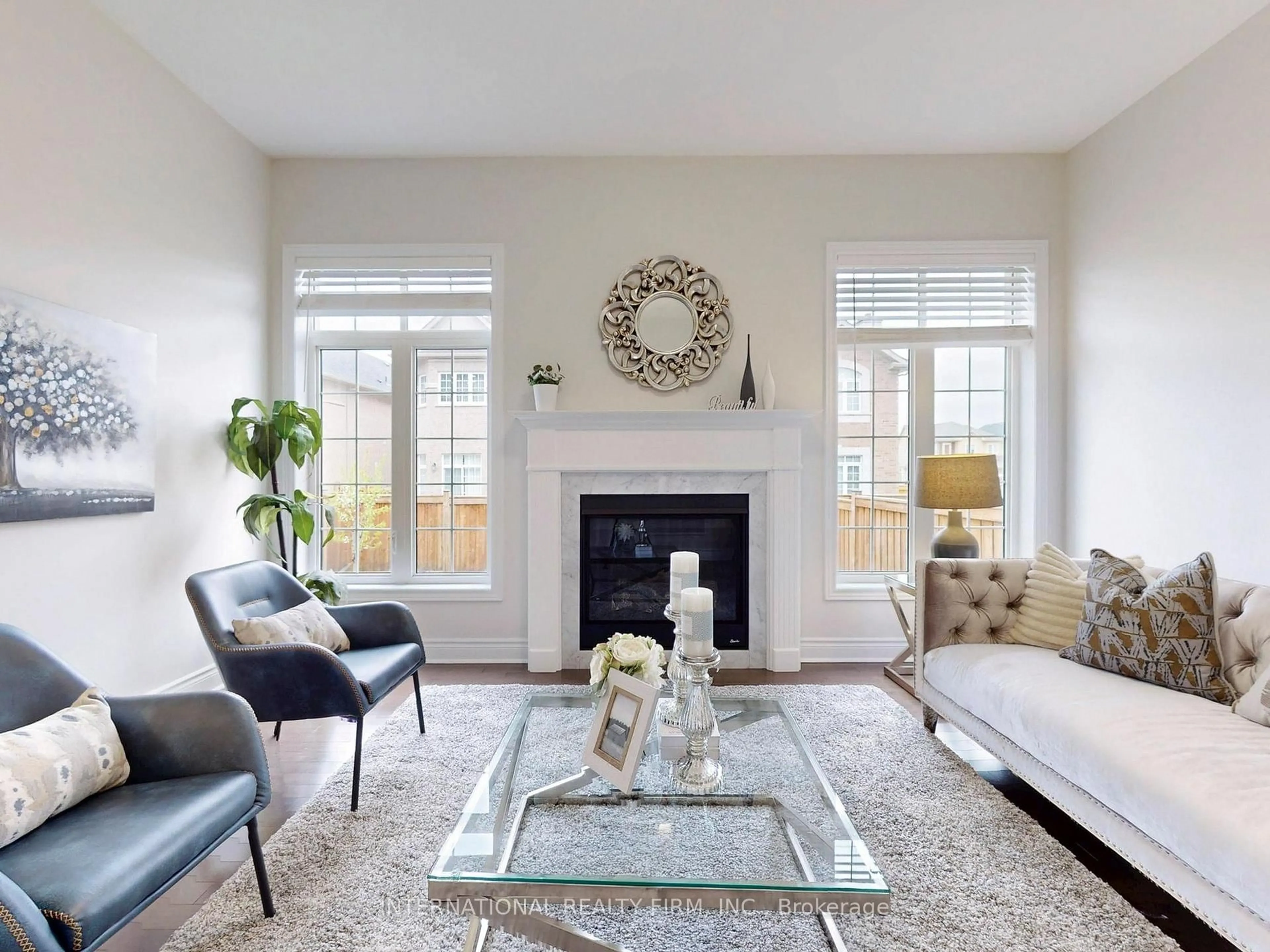 Living room with furniture, unknown for 254 Niagara Tr, Halton Hills Ontario L7G 0M4