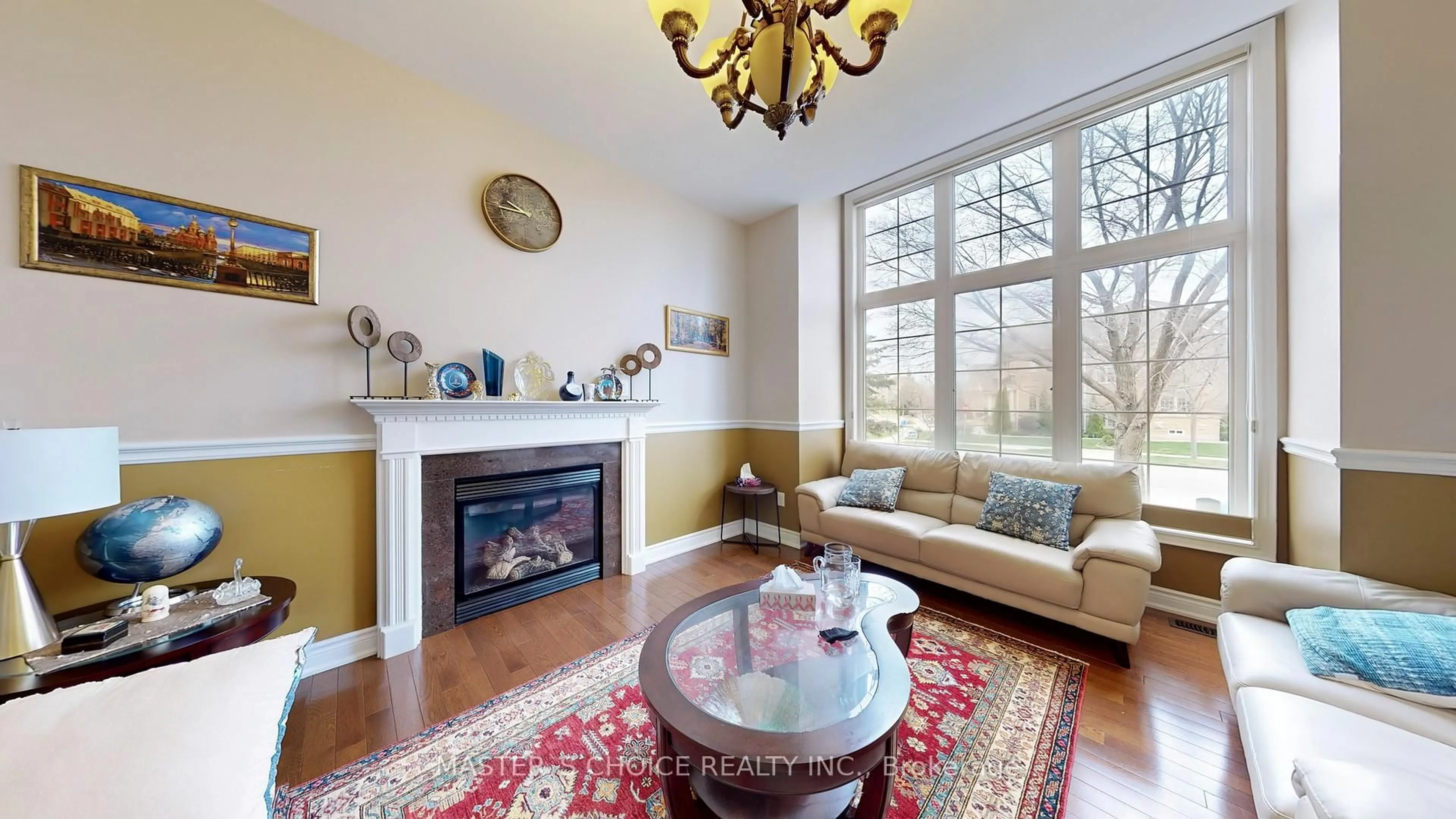 Living room with furniture, unknown for 2298 North Ridge Tr, Oakville Ontario L6H 0C4