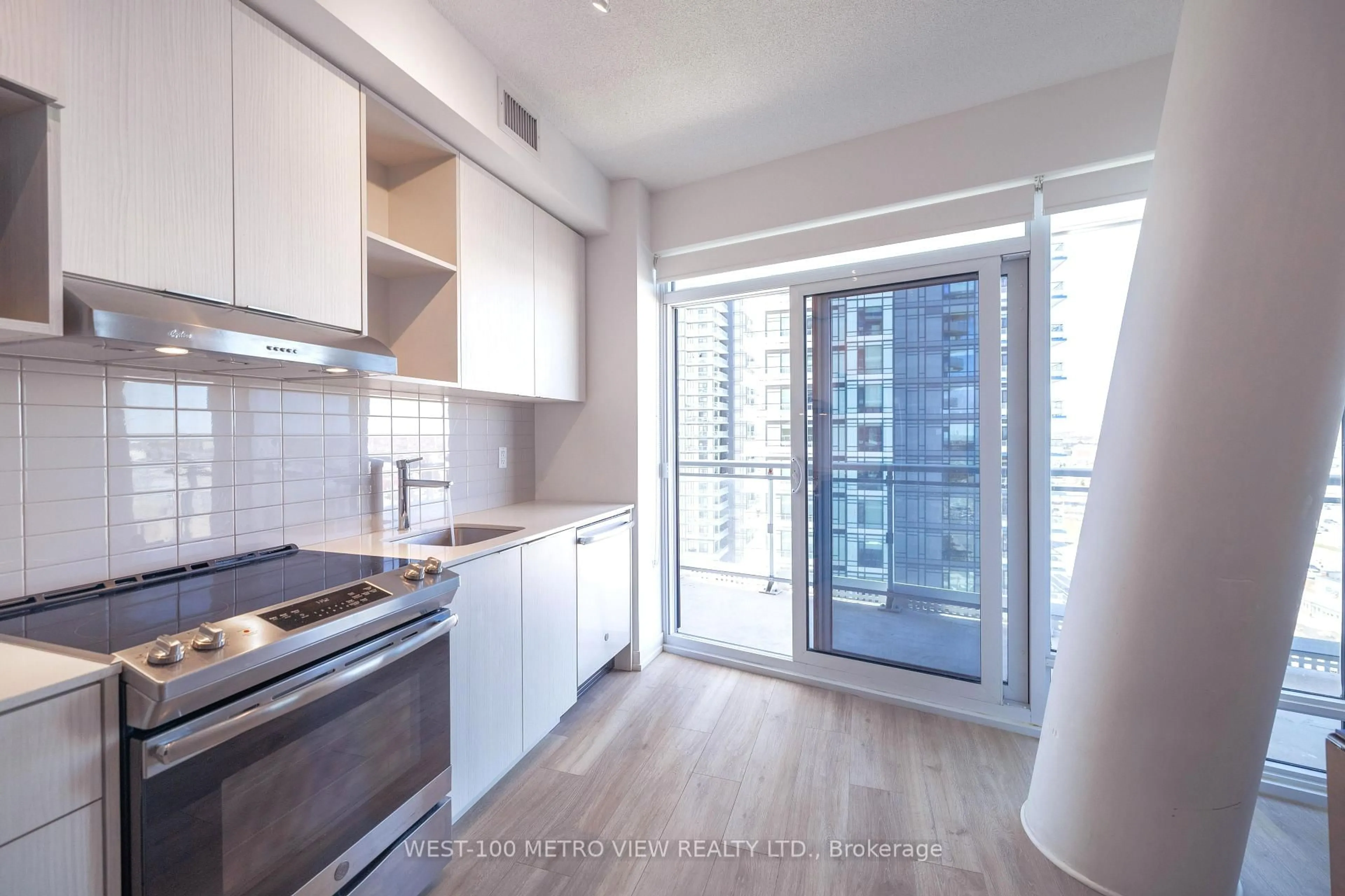 Standard kitchen, unknown for 2520 Eglinton Ave ##1105, Mississauga Ontario L5M 0Y2