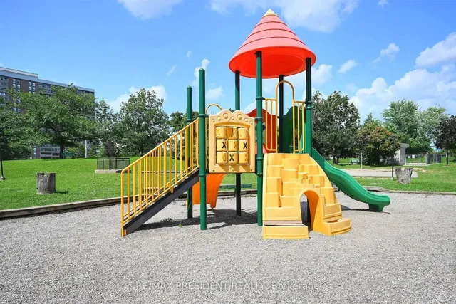 Additional property image - 21 Knightsbridge Rd Unit 1408
