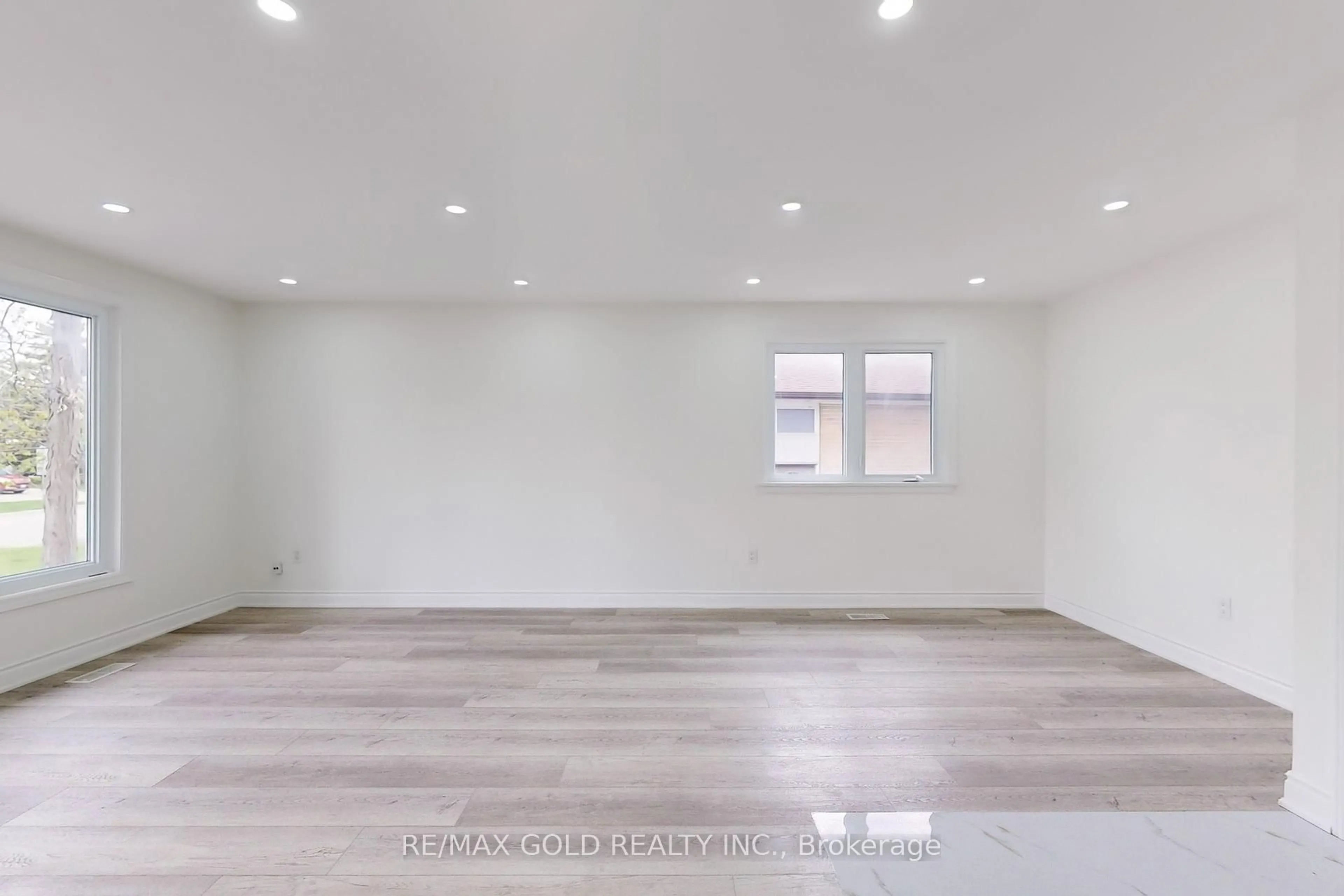 A pic of a room for 70 Kimbark Dr, Brampton Ontario L6X 2A4