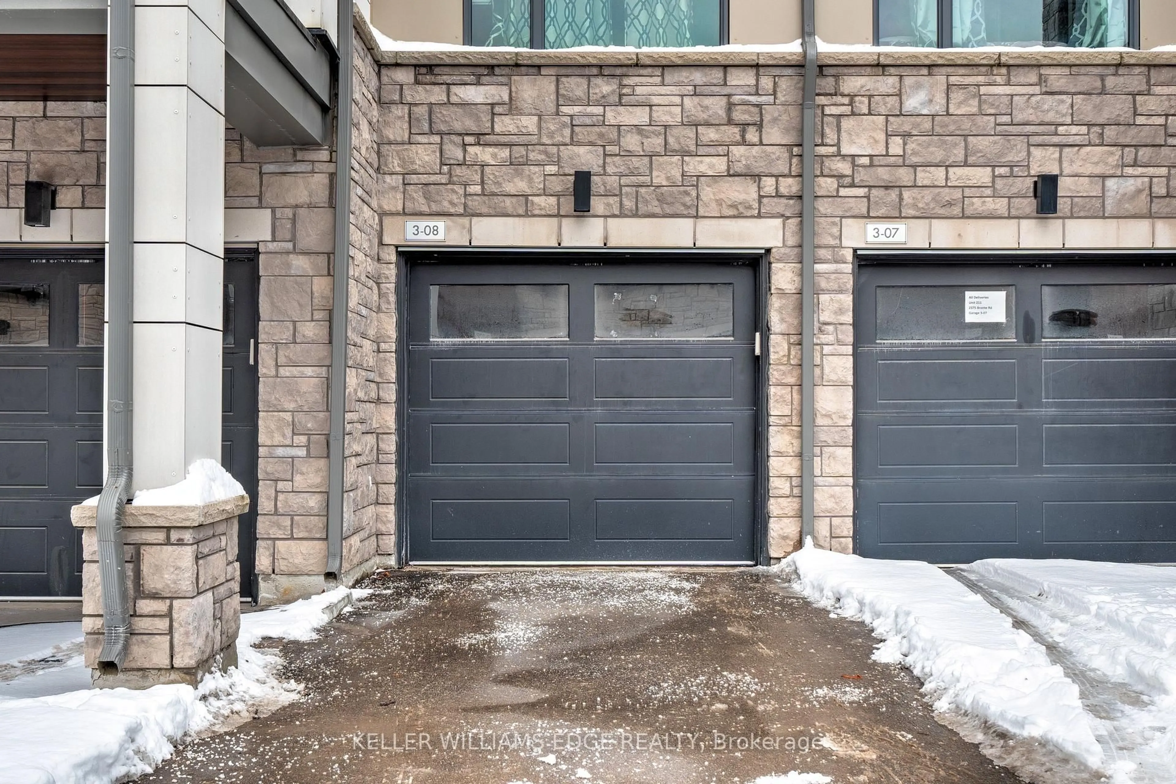 Unknown for 2375 Bronte Rd #311, Oakville Ontario L6M 1P5