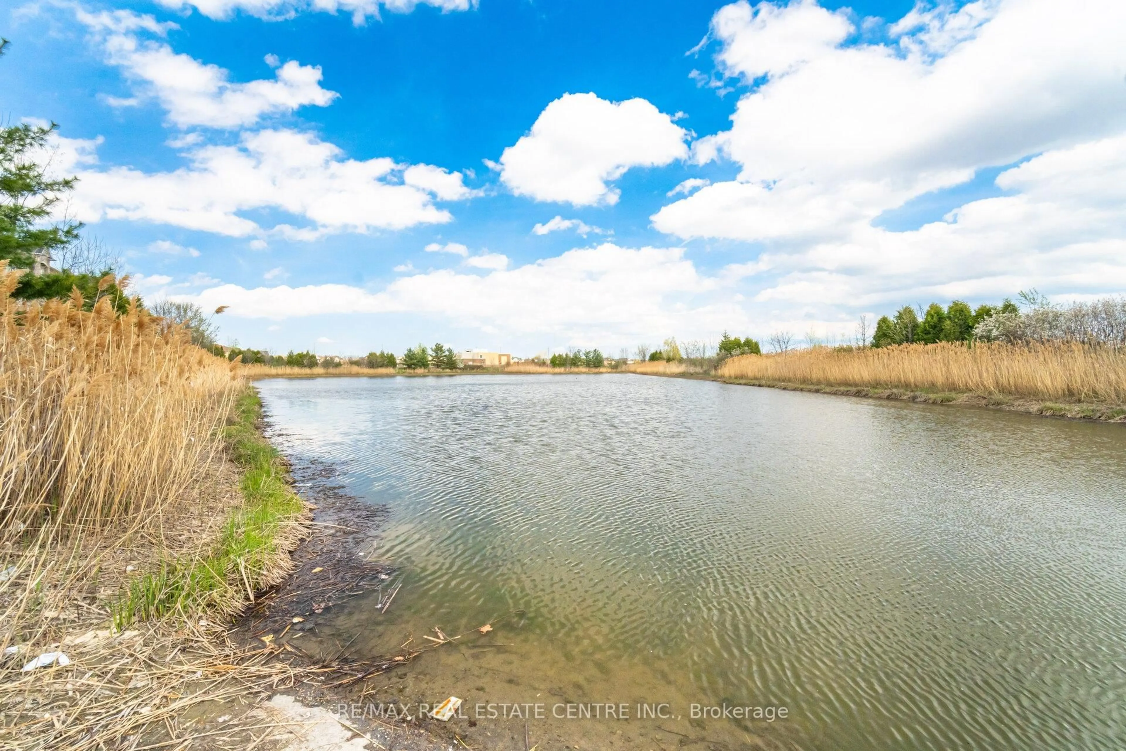 Unknown for 1370 Costigan Rd #101, Milton Ontario L9T 0Y8