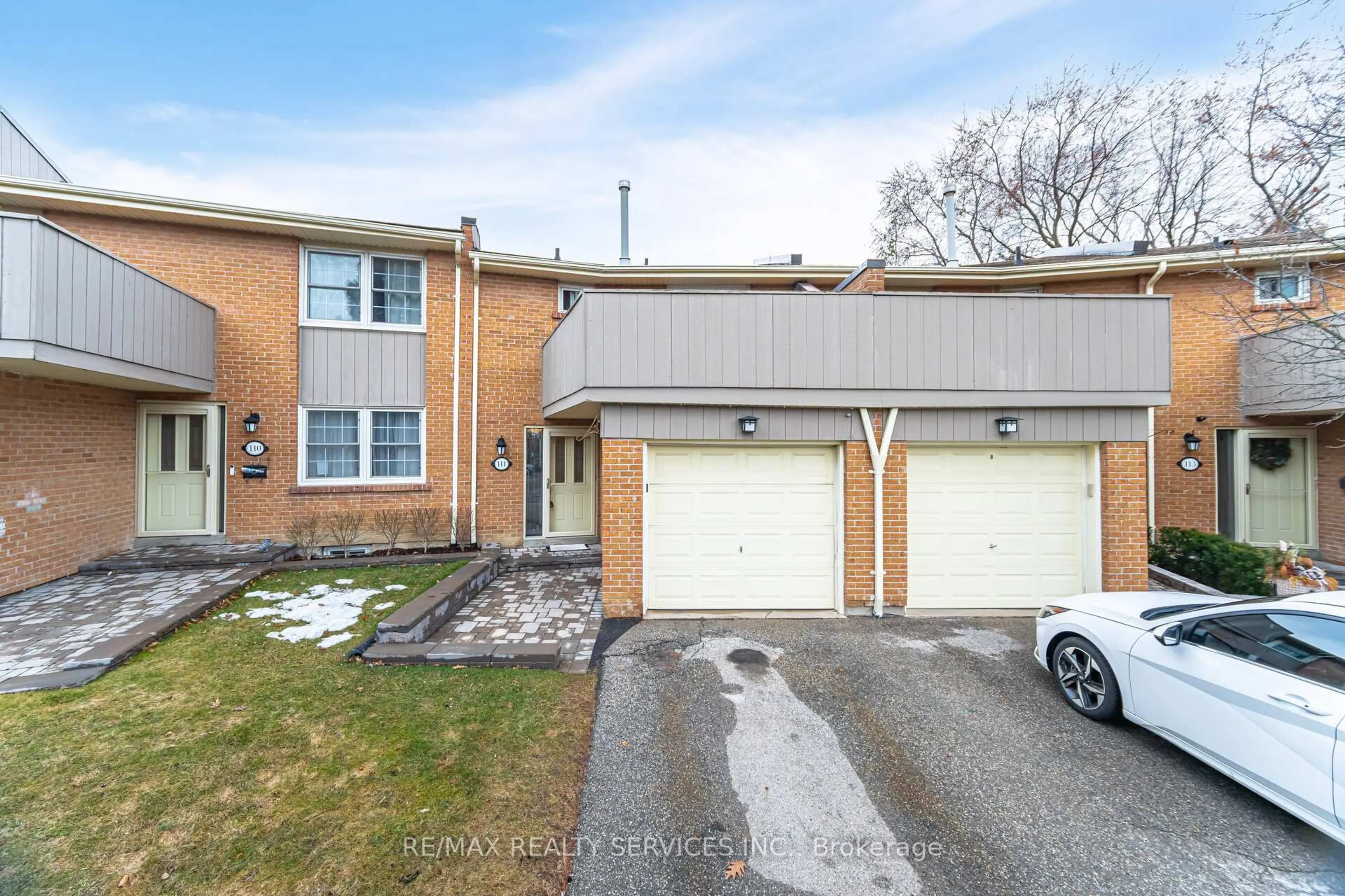 A pic from outside/outdoor area/front of a property/back of a property/a pic from drone, street for 1951 Rathburn Rd #111, Mississauga Ontario L4W 2N9