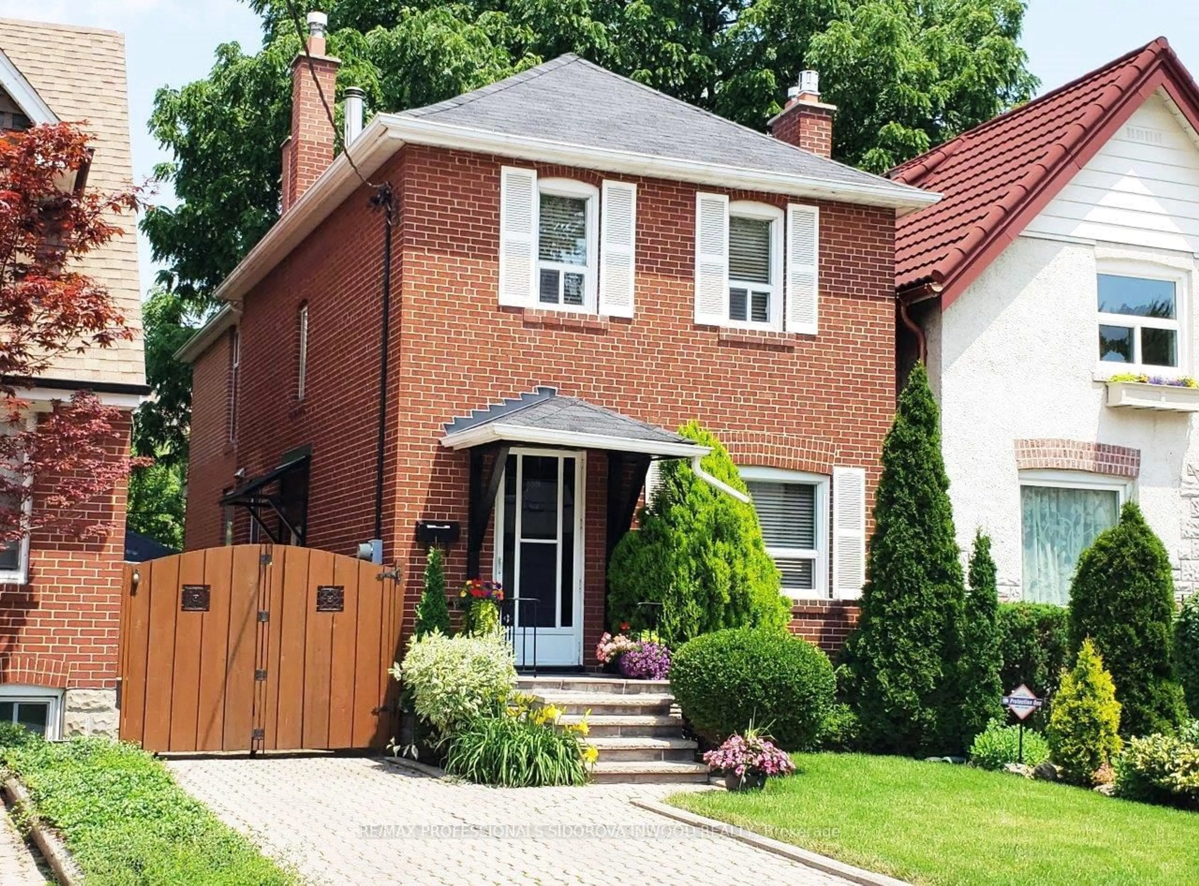 Home with brick exterior material, street for 38 Warren Cres, Toronto Ontario M6S 4S2