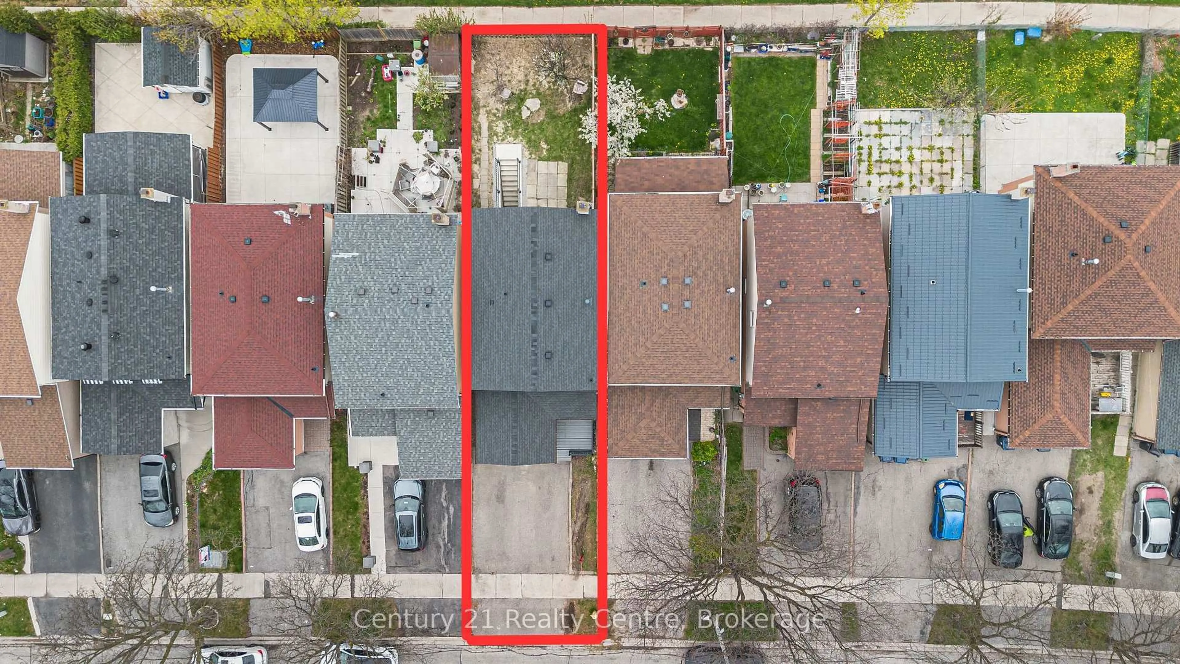 A pic from outside/outdoor area/front of a property/back of a property/a pic from drone, street for 45 Autumn Glen Circ, Toronto Ontario M9W 6B3
