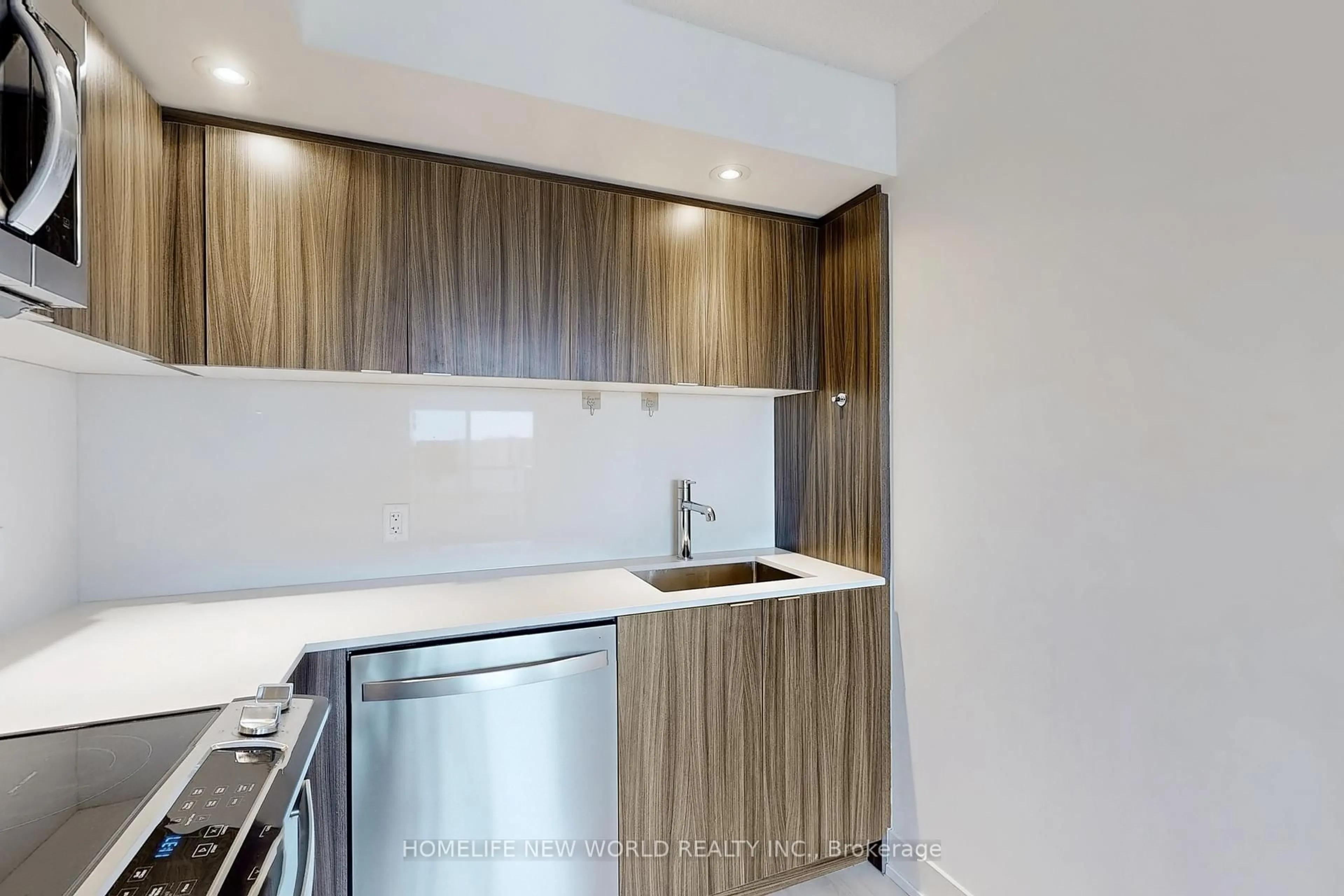 Standard kitchen, wood/laminate floor for 10 Eva Rd #905, Toronto Ontario M9C 0B3