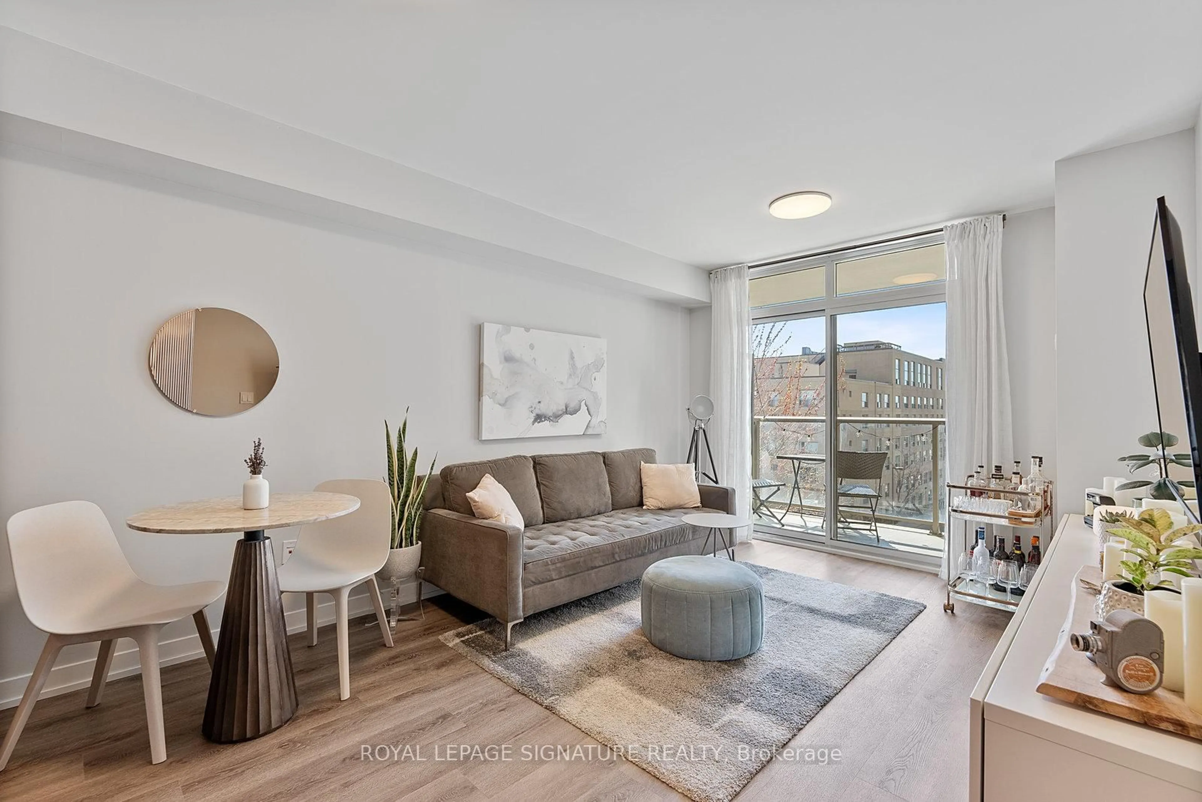 Living room with furniture, unknown for 816 Lansdowne Ave #410, Toronto Ontario M6H 4K6