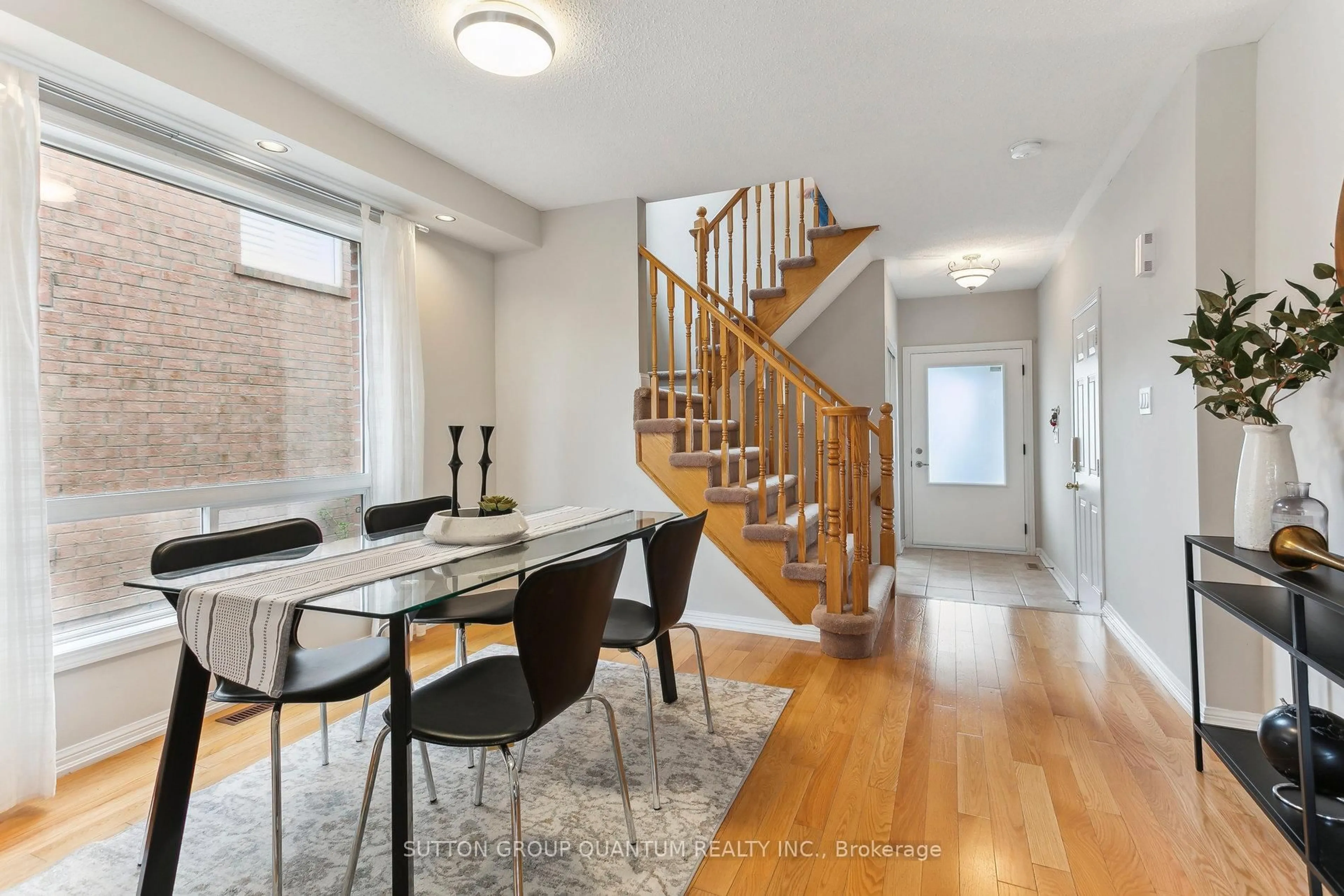 Dining room, unknown for 1640 Beard Dr, Milton Ontario L9T 5N2