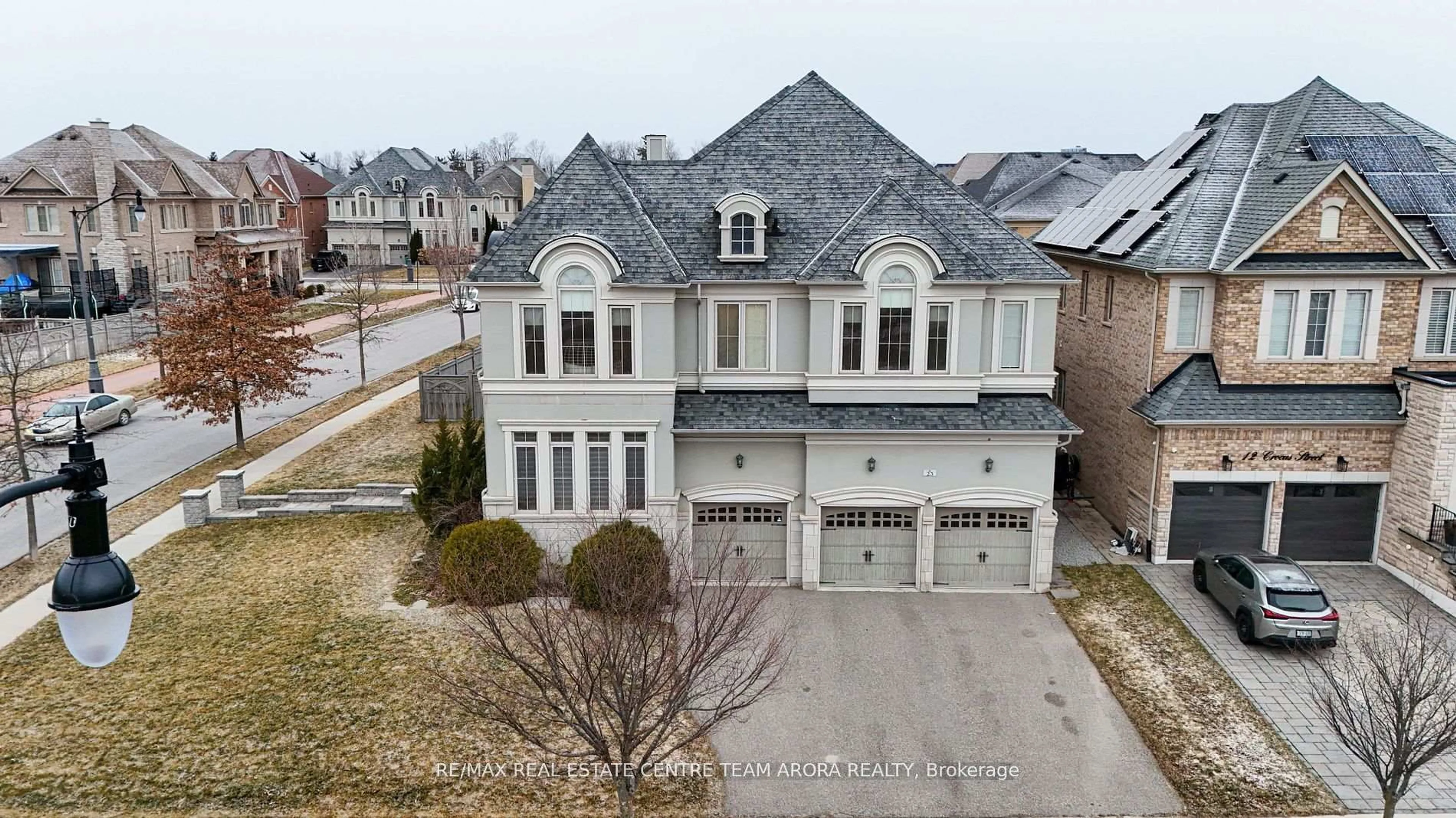 A pic from outside/outdoor area/front of a property/back of a property/a pic from drone, street for 23 Dalmeny Dr, Brampton Ontario L6X 0X3