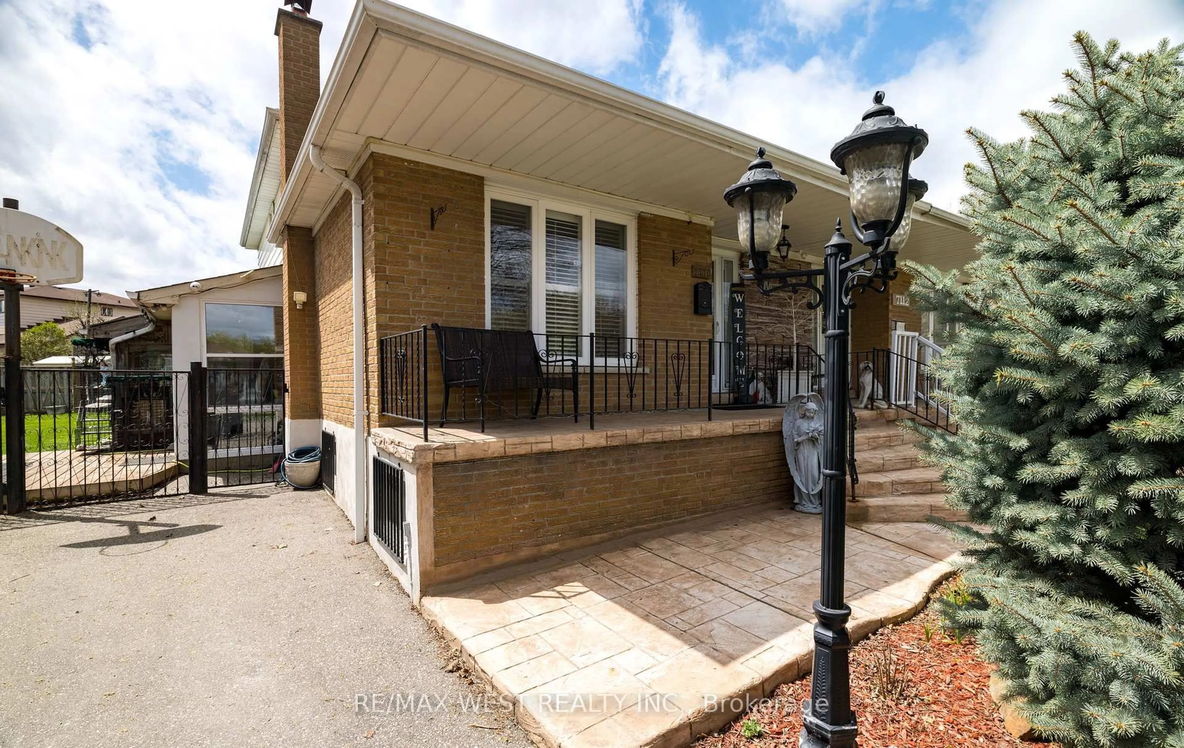 Unknown for 7110 Codlin Ave, Mississauga Ontario L4T 2M4