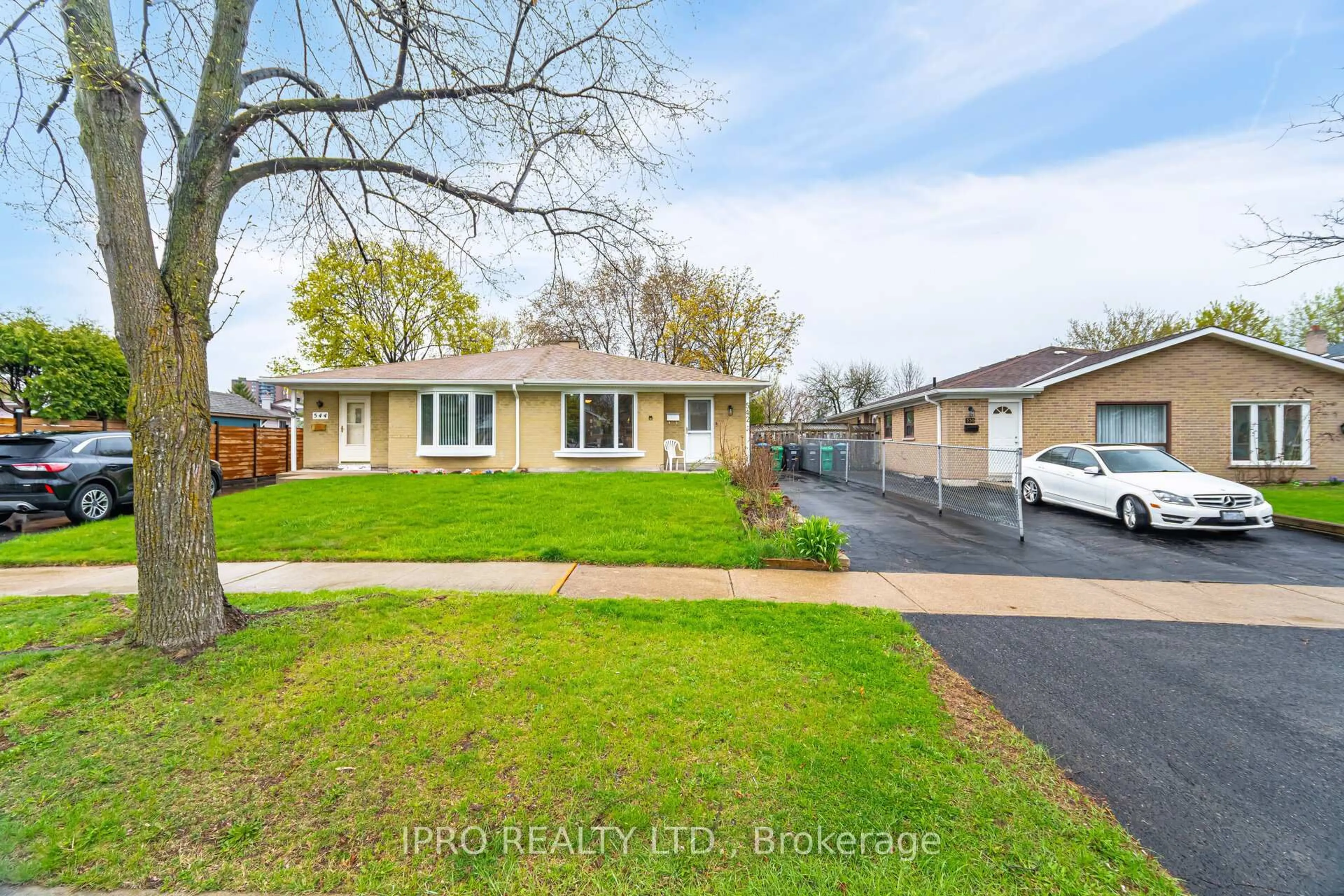 Unknown for 542 Lana Terr, Mississauga Ontario L5A 3B3