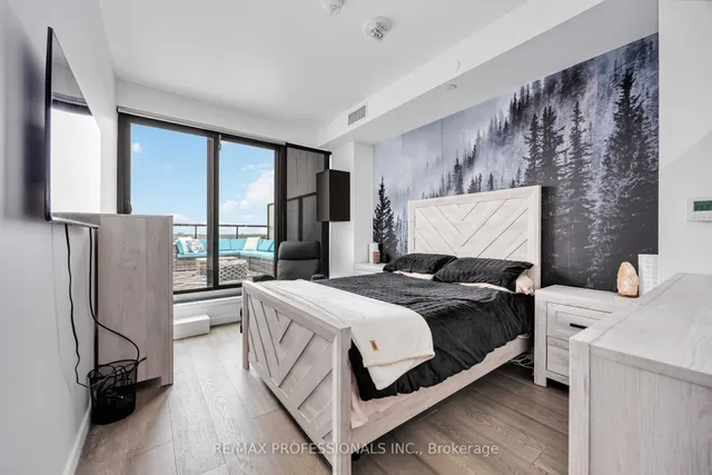 Additional image 10 of 7 Smith Cres Unit 803
