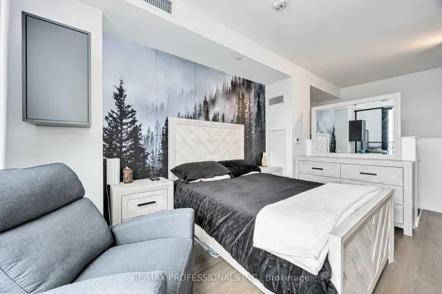 Additional image 9 of 7 Smith Cres Unit 803