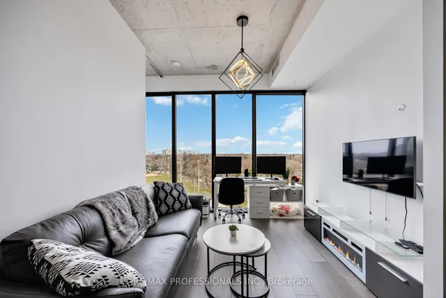 Additional image 20 of 7 Smith Cres Unit 803
