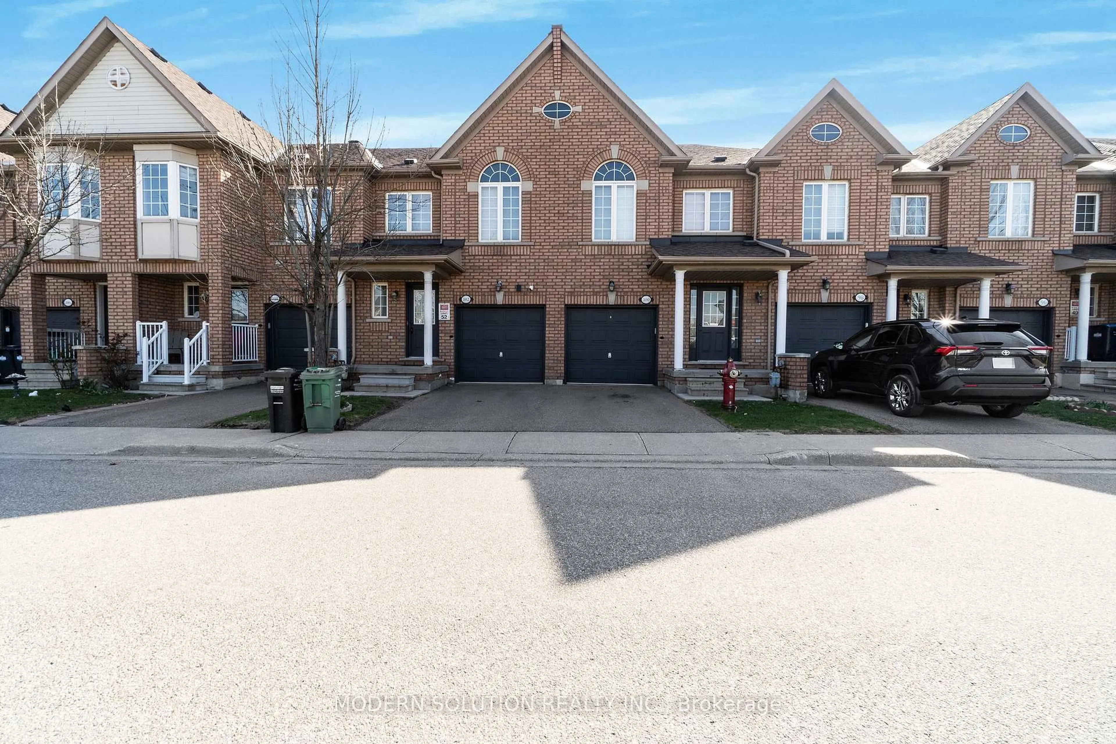 A pic from outside/outdoor area/front of a property/back of a property/a pic from drone, street for 525 Novo Star Dr #100, Mississauga Ontario L5W 1X9