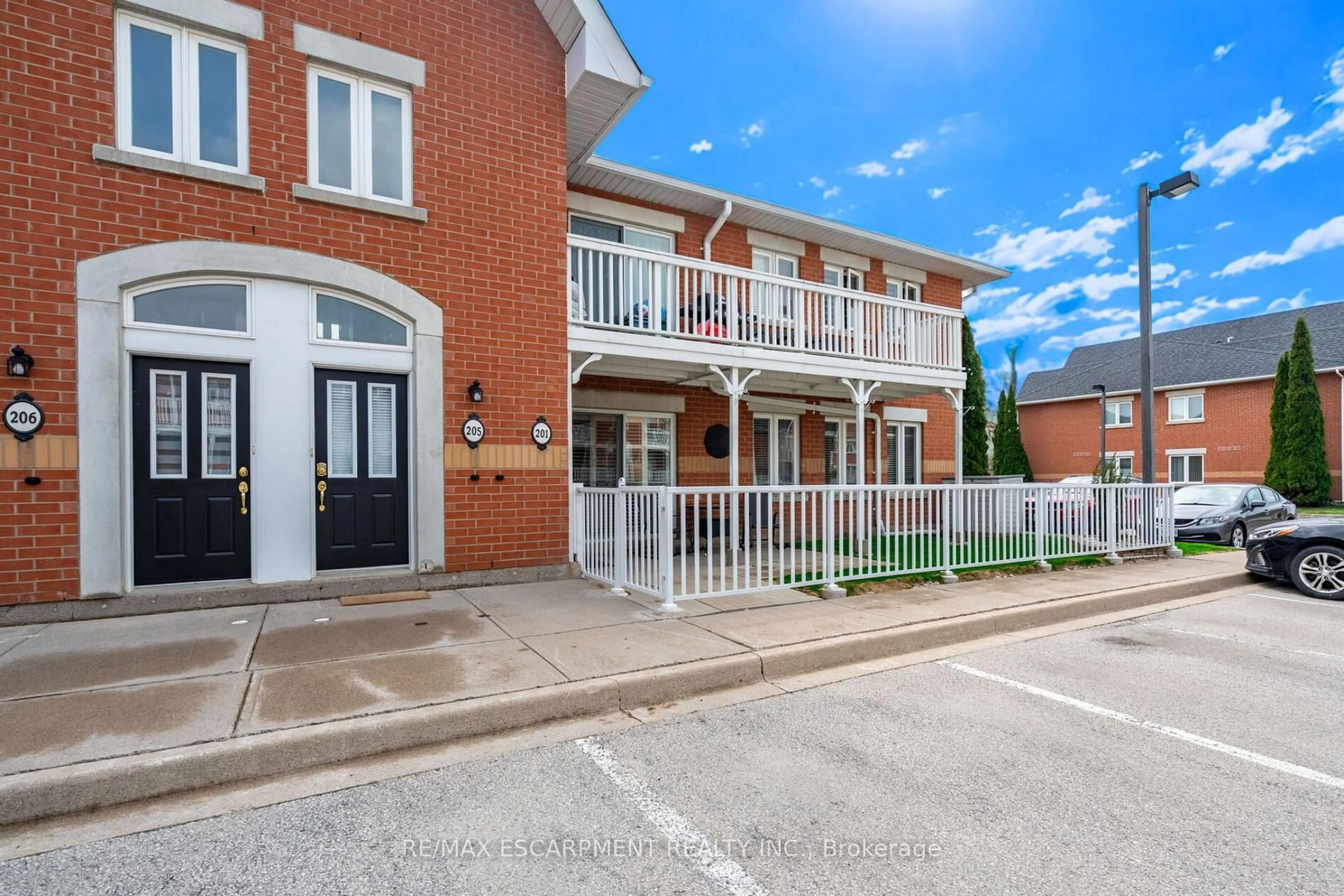 Unknown for 1701 Lampman Ave #201, Burlington Ontario L7L 6R7