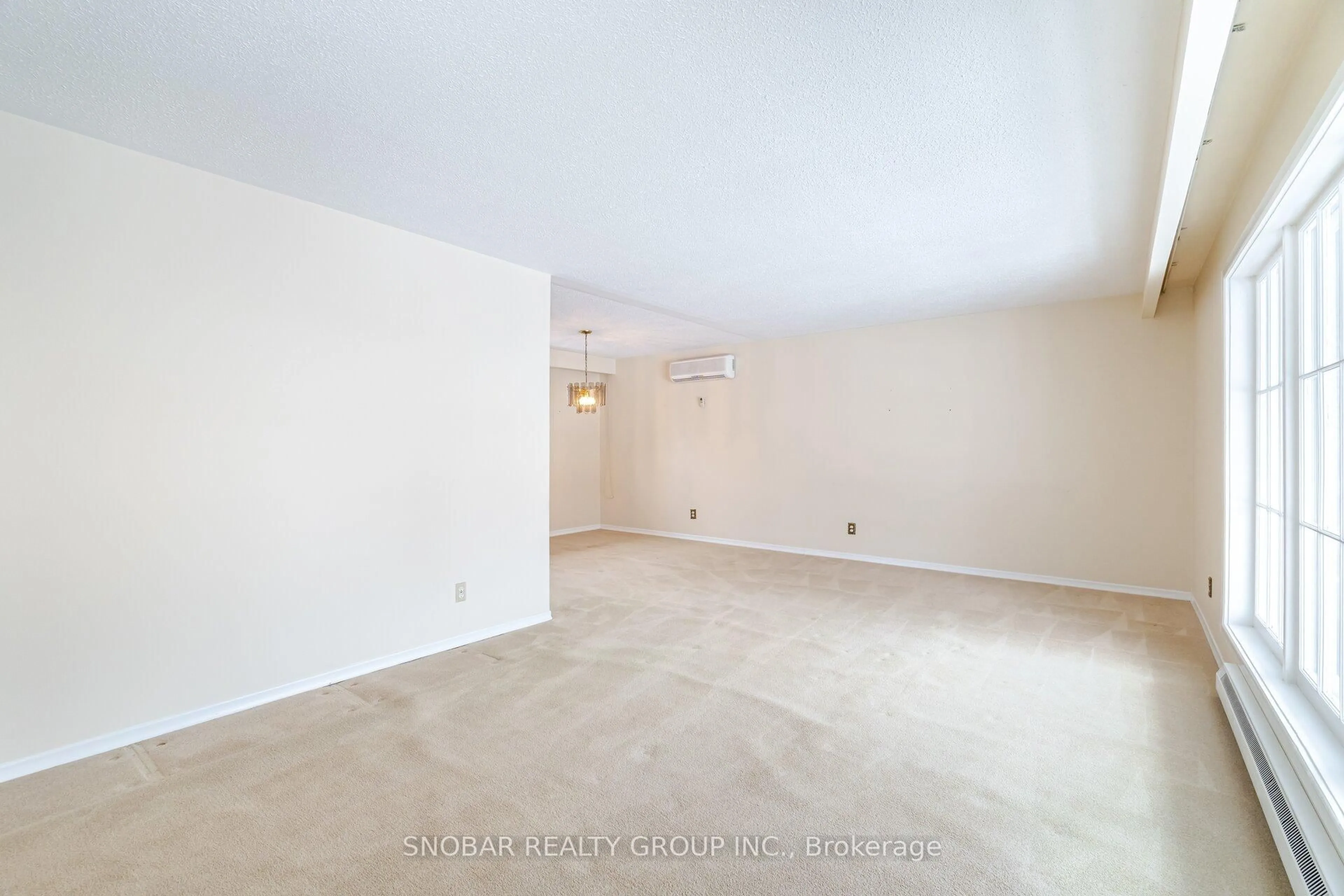 A pic of a room for 3483 Enniskillen Circ, Mississauga Ontario L5C 2M9