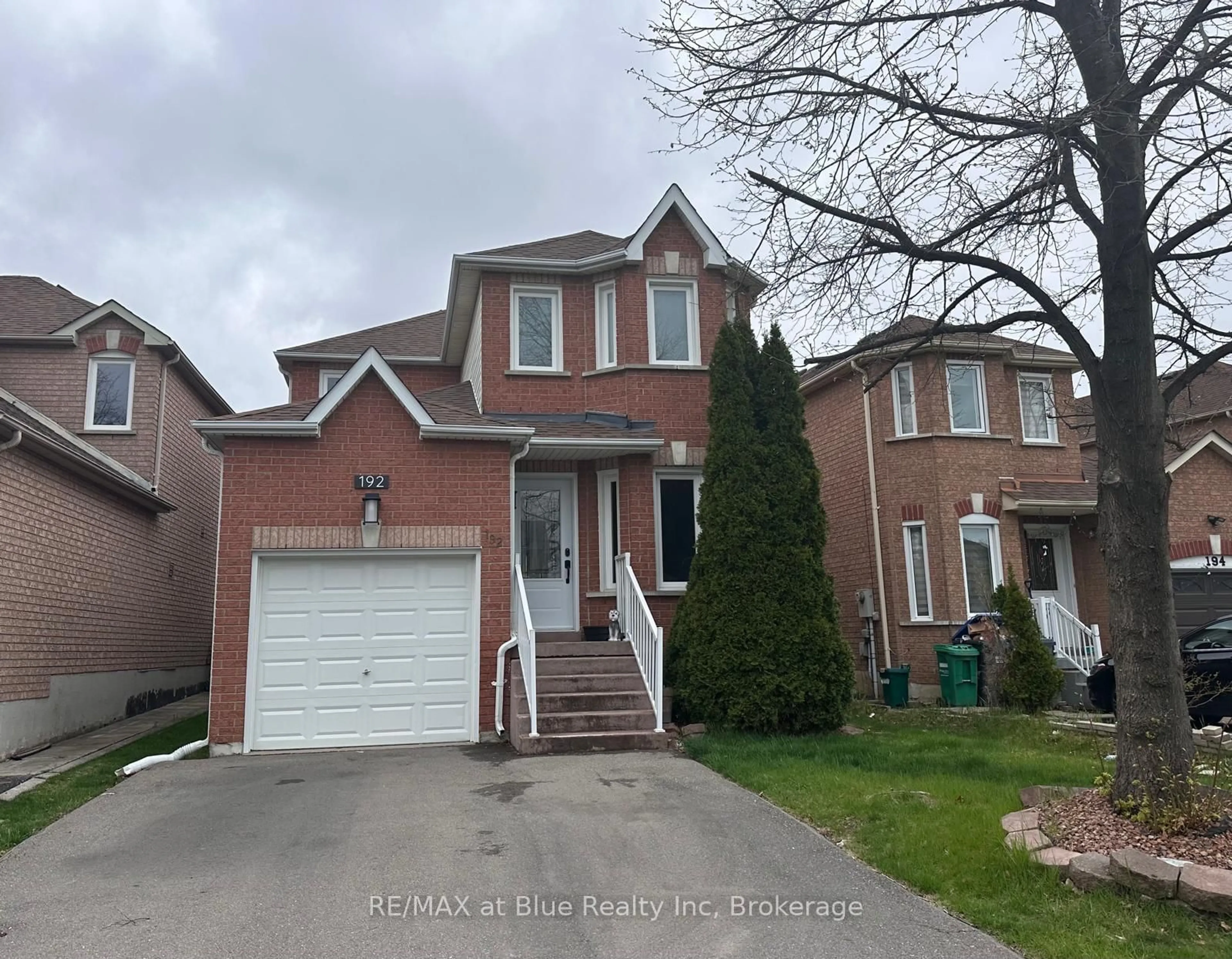 Home with brick exterior material, street for 192 Lockwood Rd, Brampton Ontario L6Y 4Y4