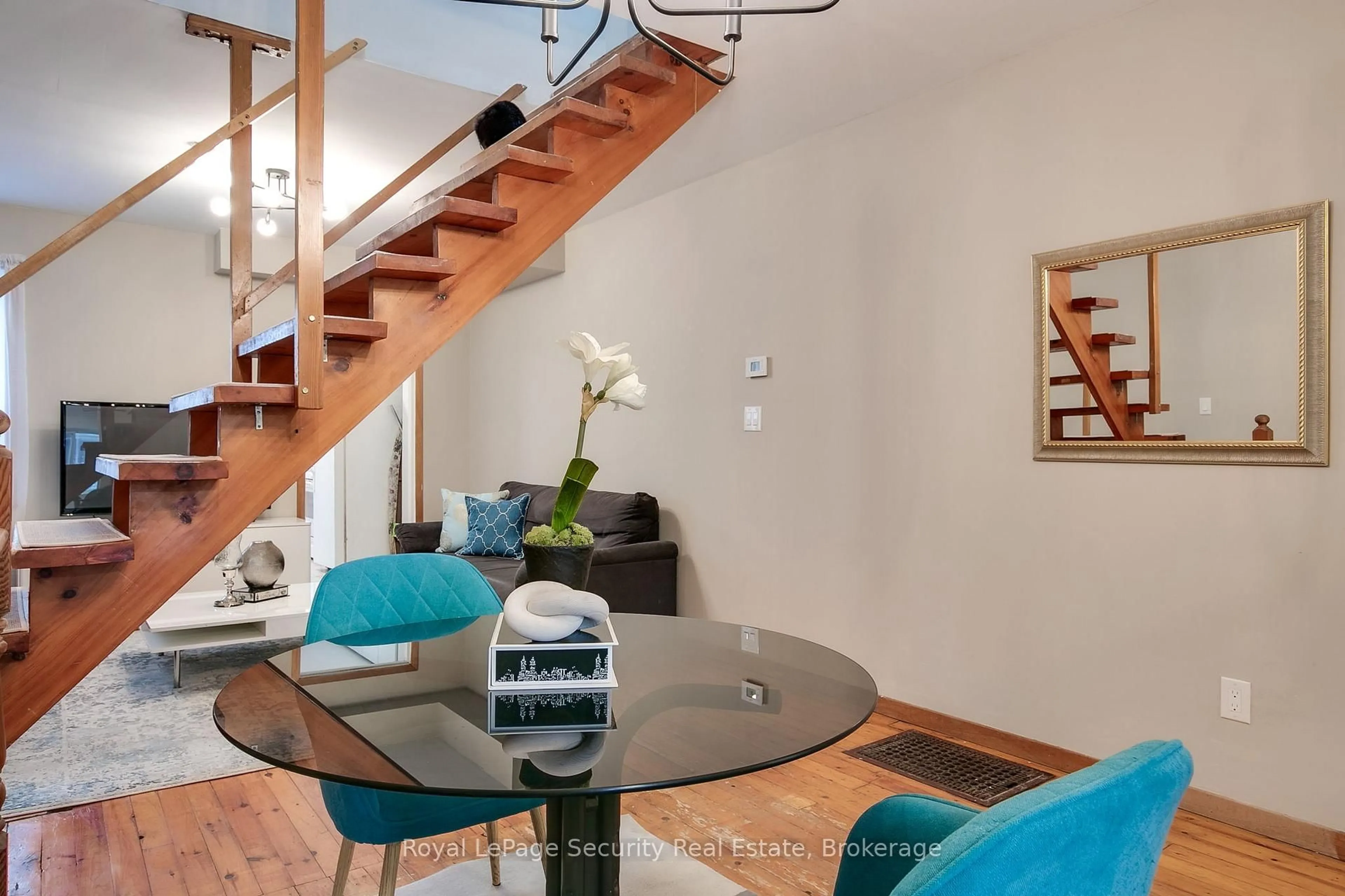 Unknown for 9 Howick Ave, Toronto Ontario M6N 1M9