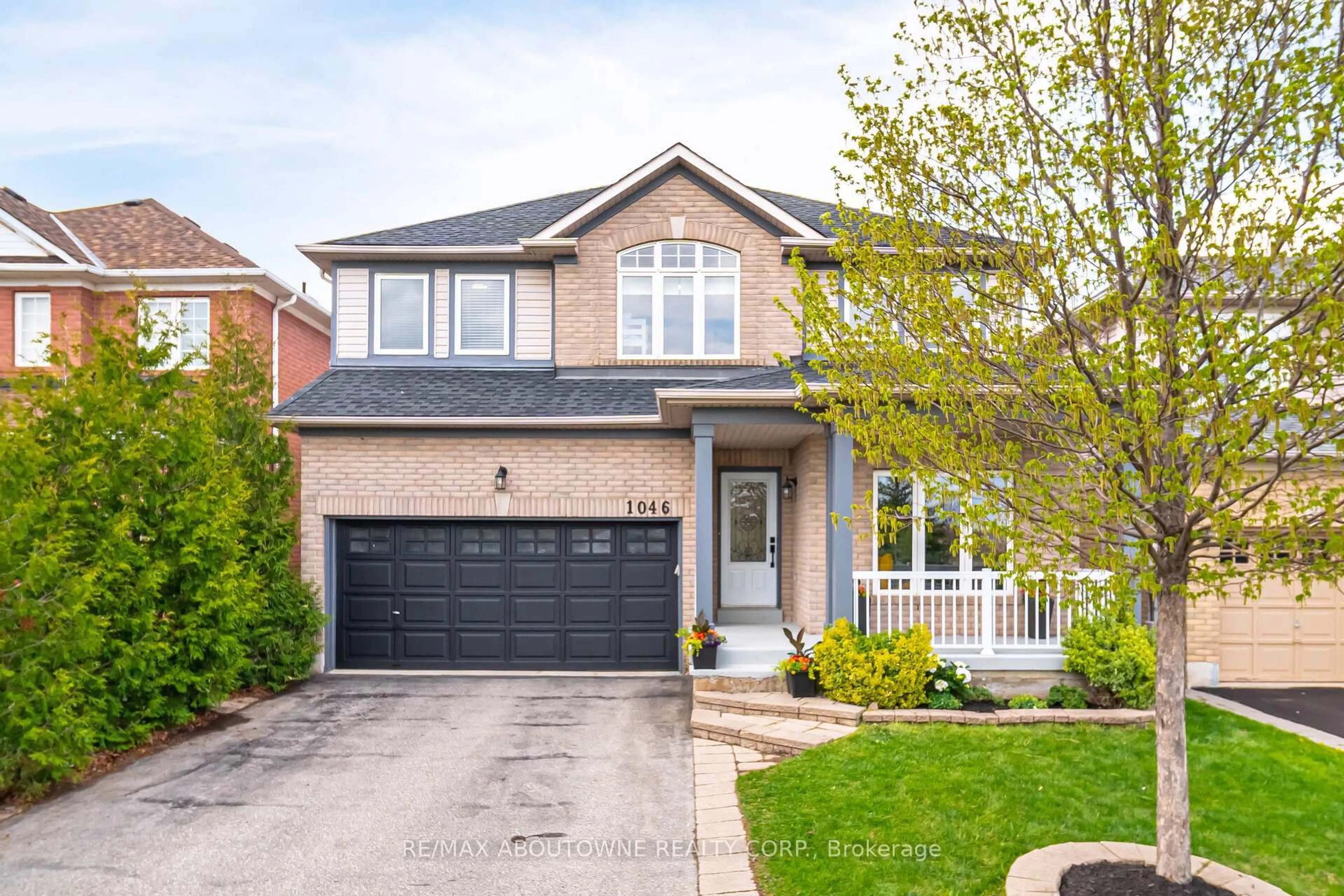 Home with brick exterior material, street for 1046 Holdsworth Cres, Milton Ontario L9T 0C2