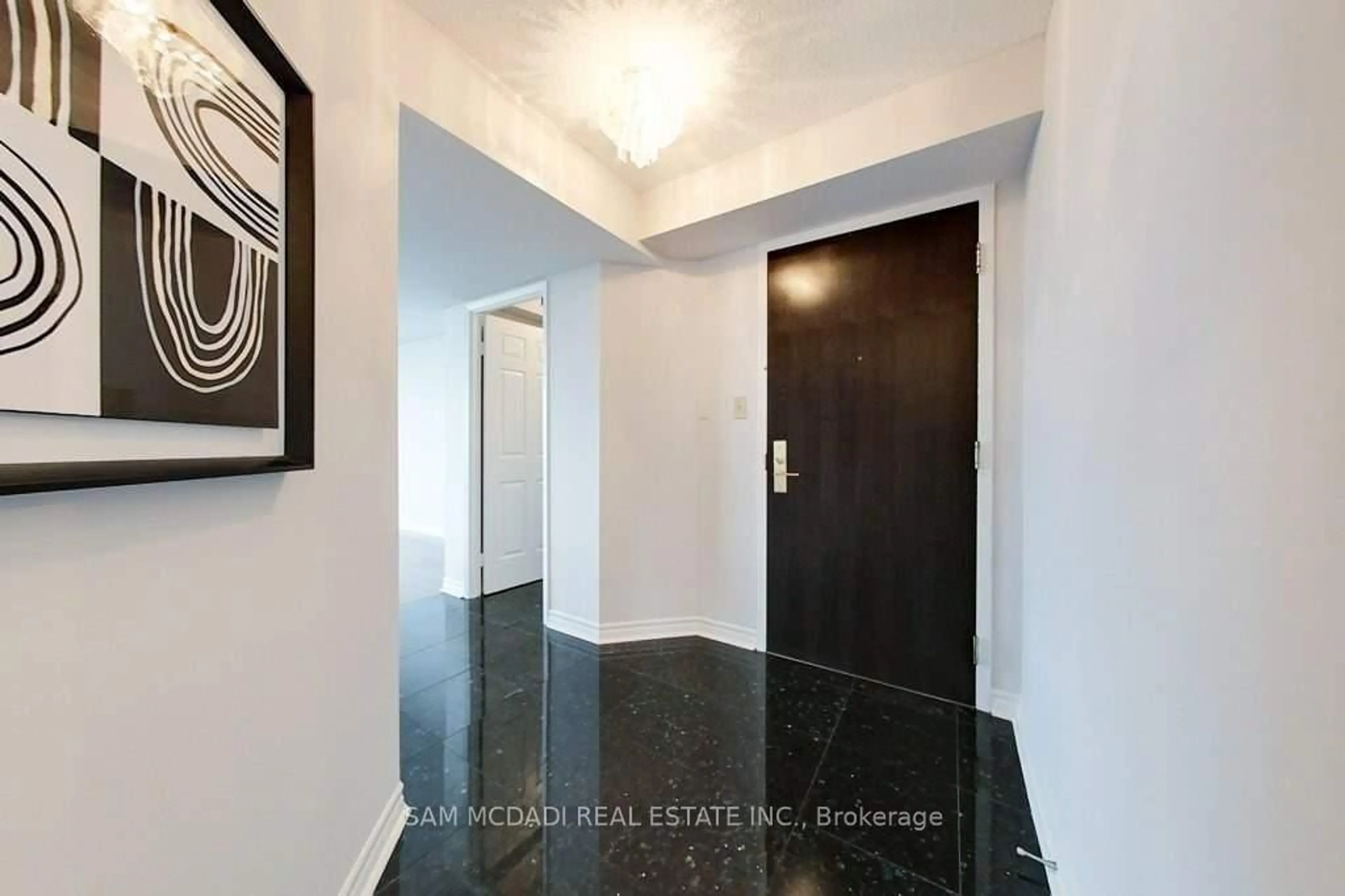 Indoor entryway for 55 Kingsbridge Garden Circ #1411, Mississauga Ontario L5R 1Y1