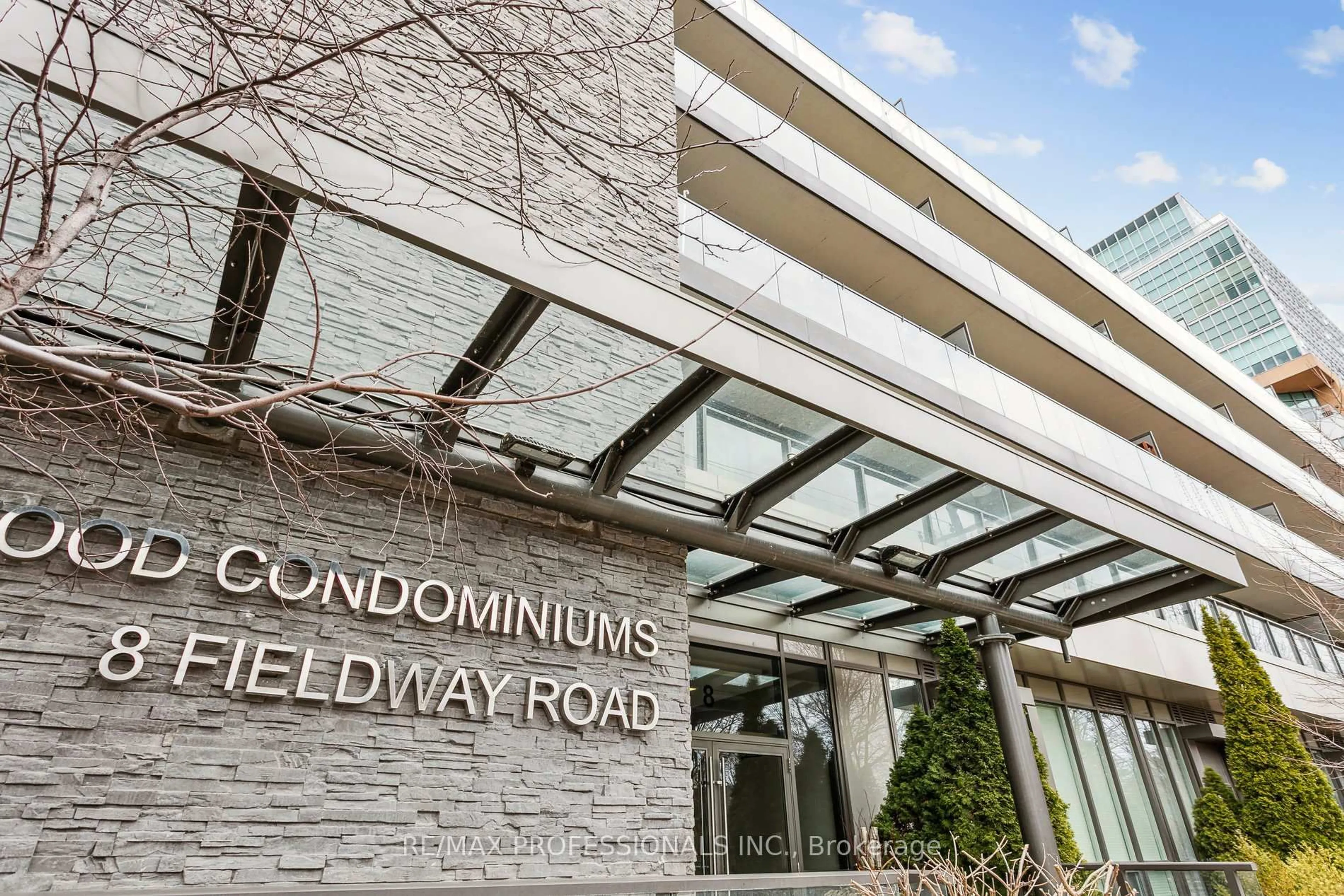 Indoor foyer for 8 Fieldway Rd #303, Toronto Ontario M8Z 0C3