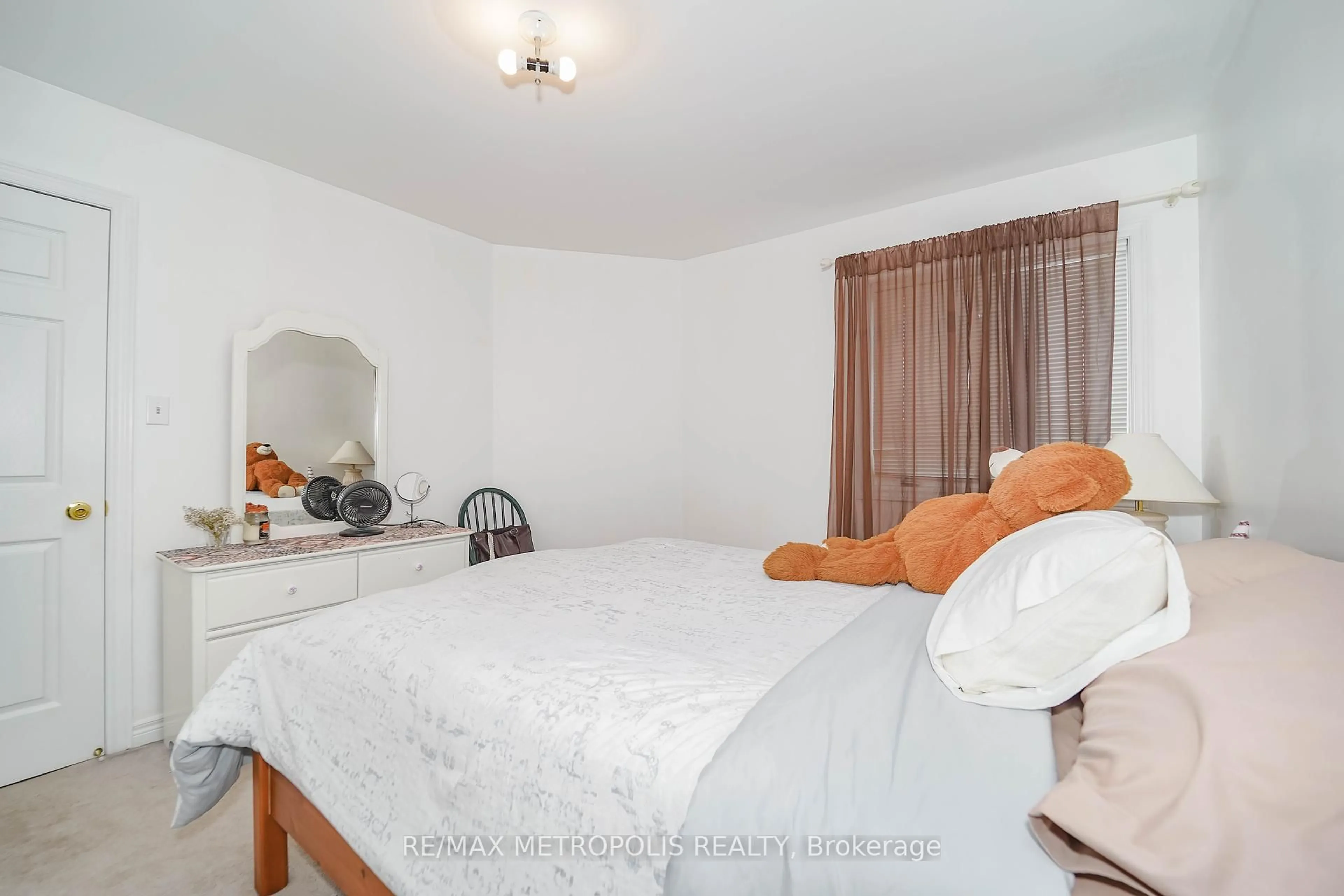 Bedroom with bed, unknown for 82 Coolspring Cres, Caledon Ontario L7E 2J5