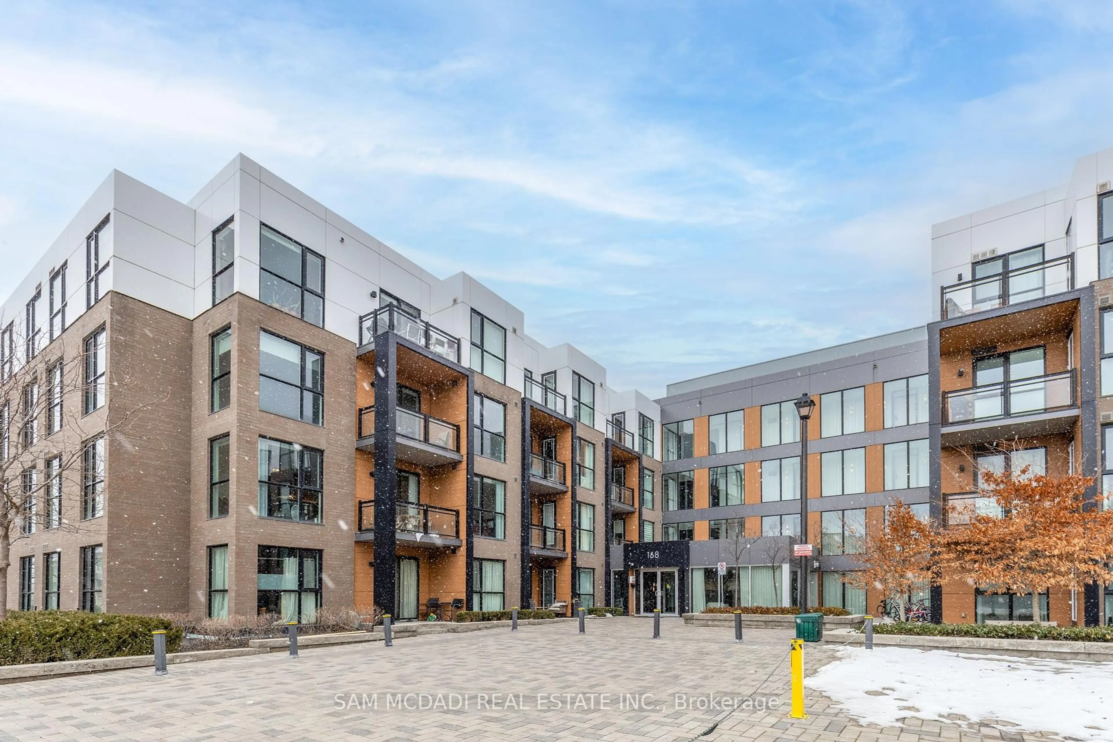 Unknown for 168 Sabina Dr #105, Oakville Ontario L6H 7C3