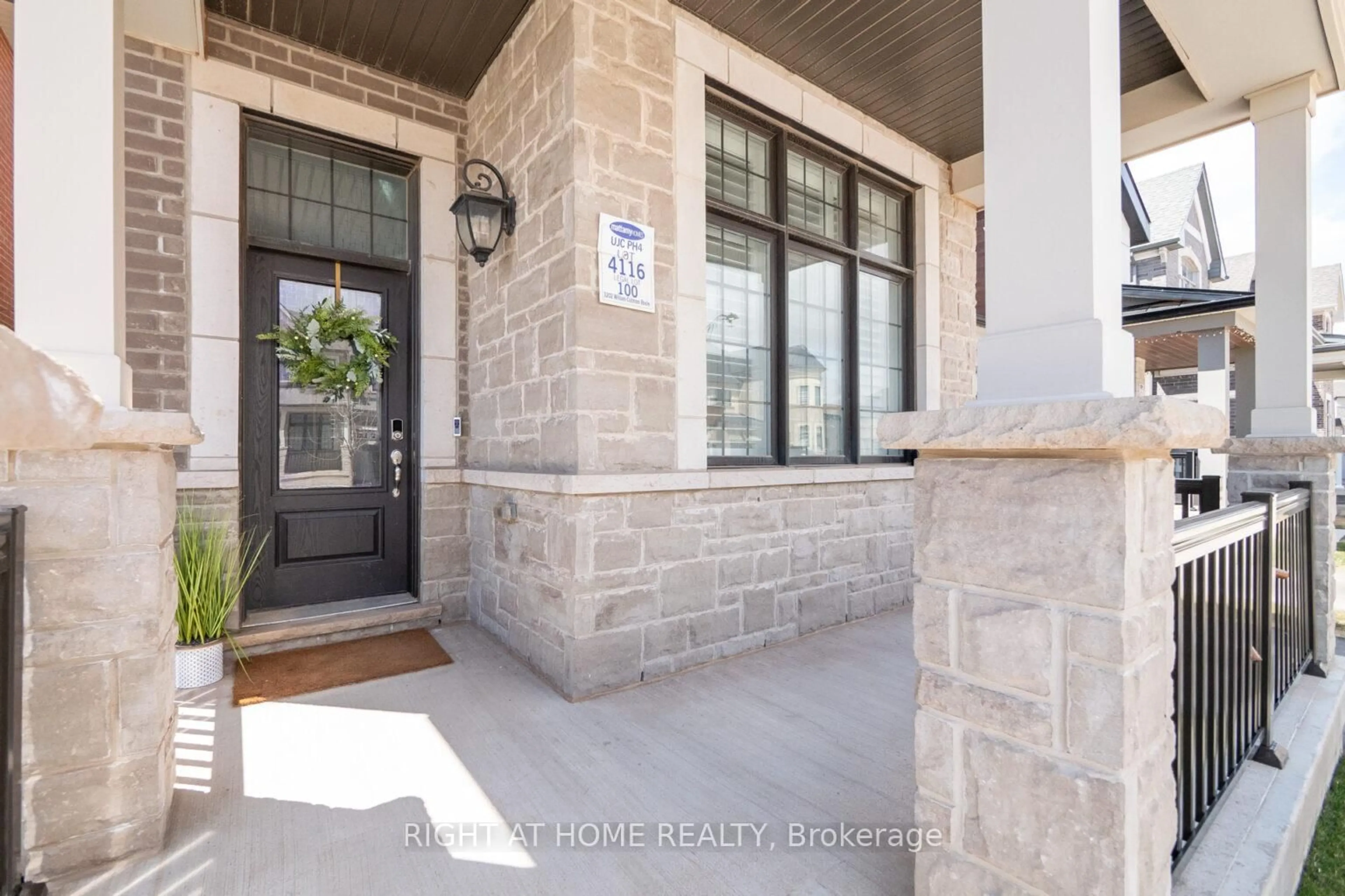 Indoor entryway for 3202 William Cutmore Blvd, Oakville Ontario L6H 7X3