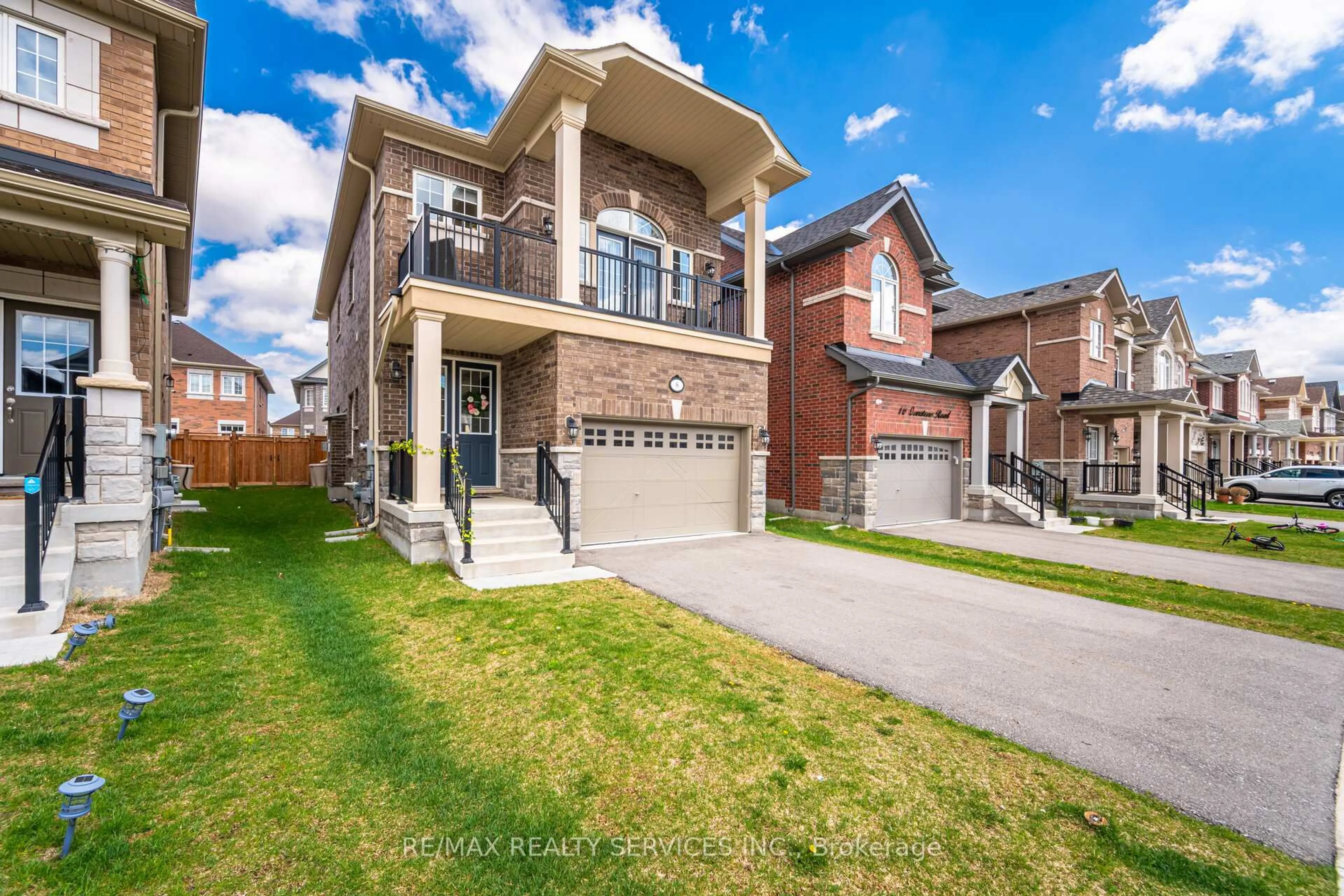 Home with brick exterior material, street for 8 Overstone Rd, Halton Hills Ontario L7G 0N5